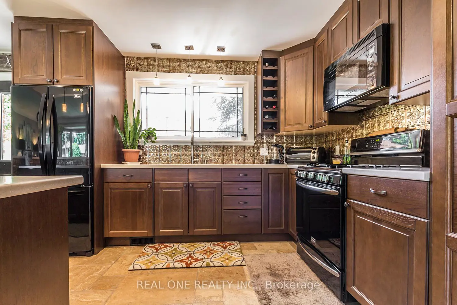 Additional image 8 of 5222 Bromley Road