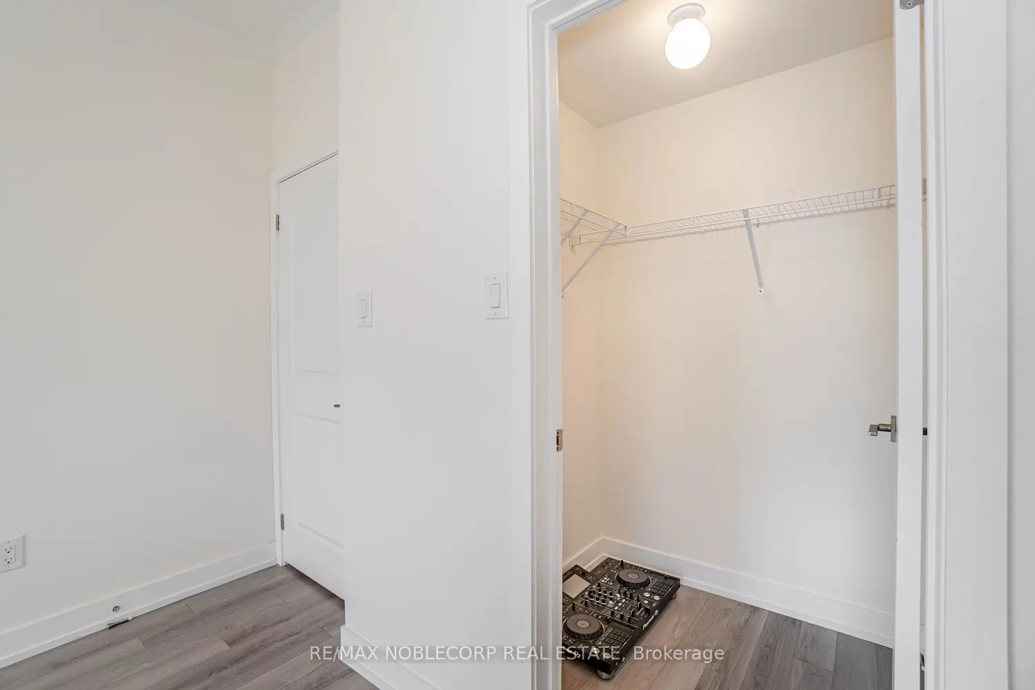 Additional image 8 of 39 John Perkins Bull Drive 22