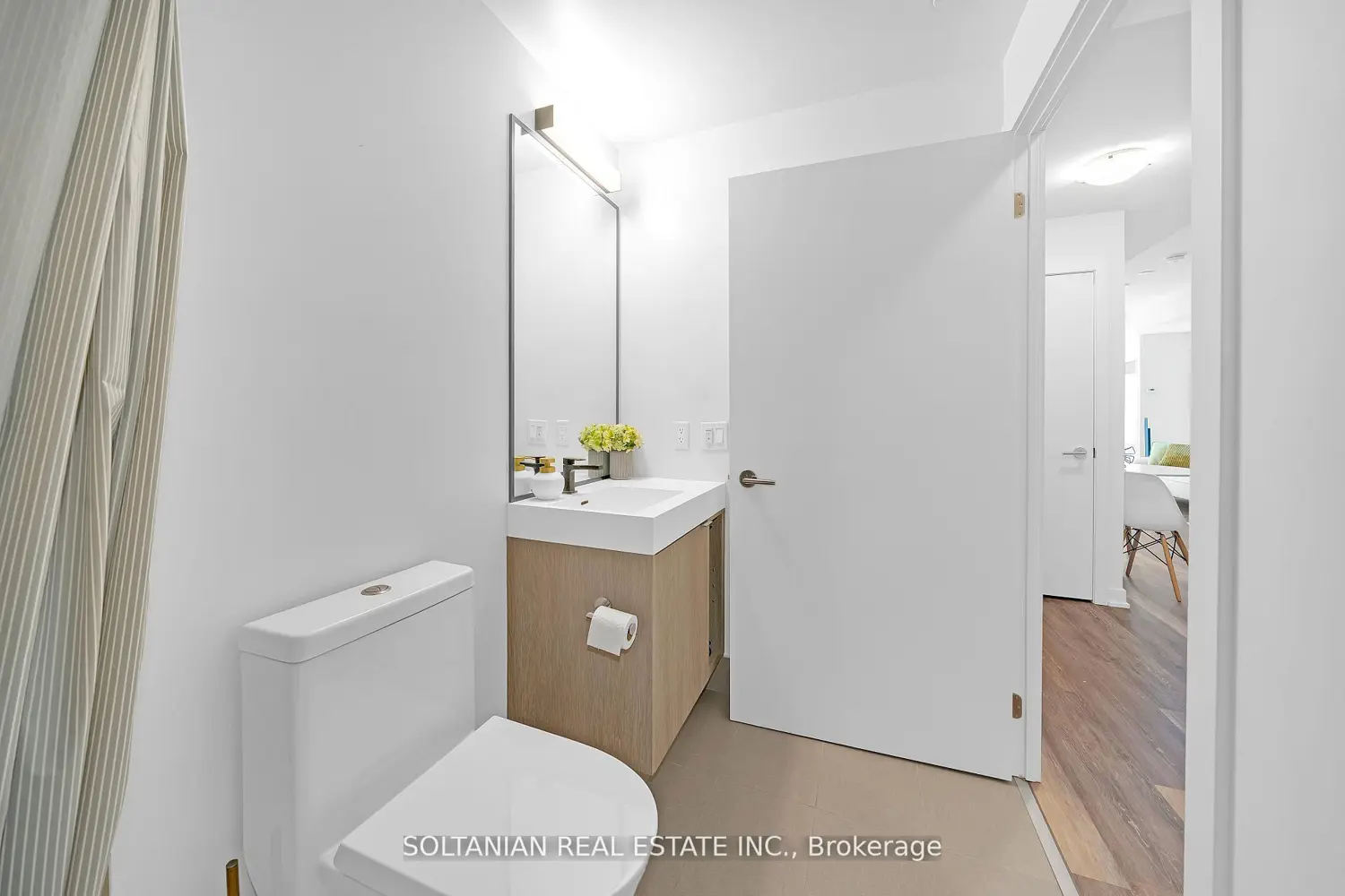 Additional image 11 of 250 Lawrence Avenue 320