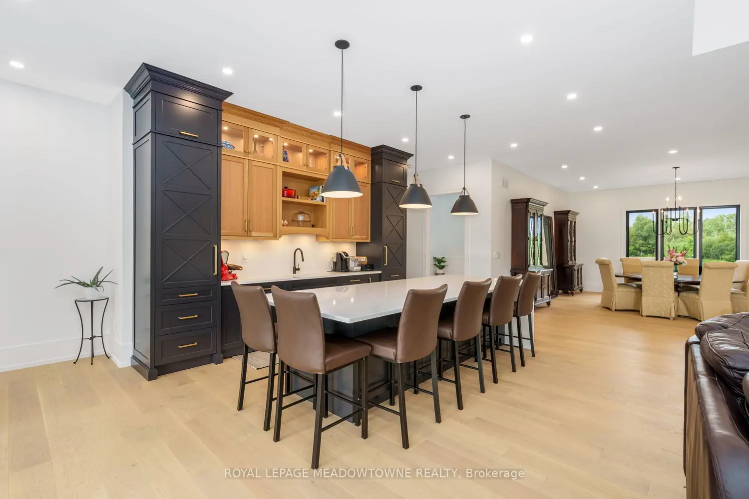 Additional image 4 of 6089 First Line