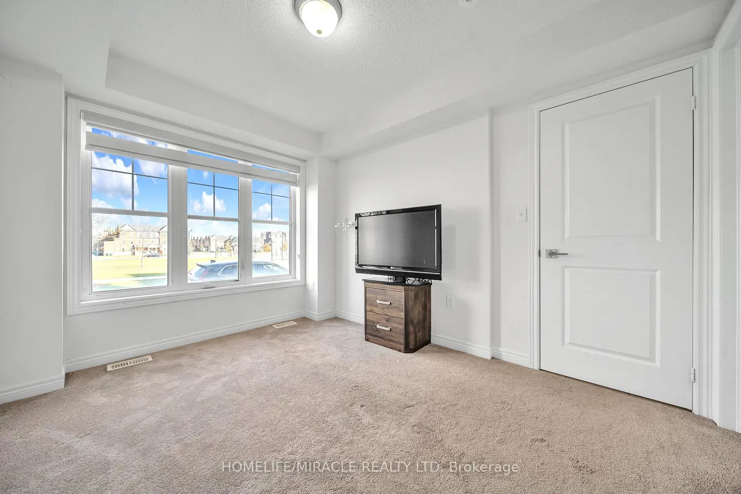 Additional image 5 of 15 Finegan Circle