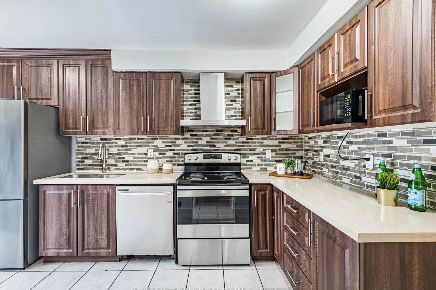 Additional image 8 of 33 Fiddleneck Crescent