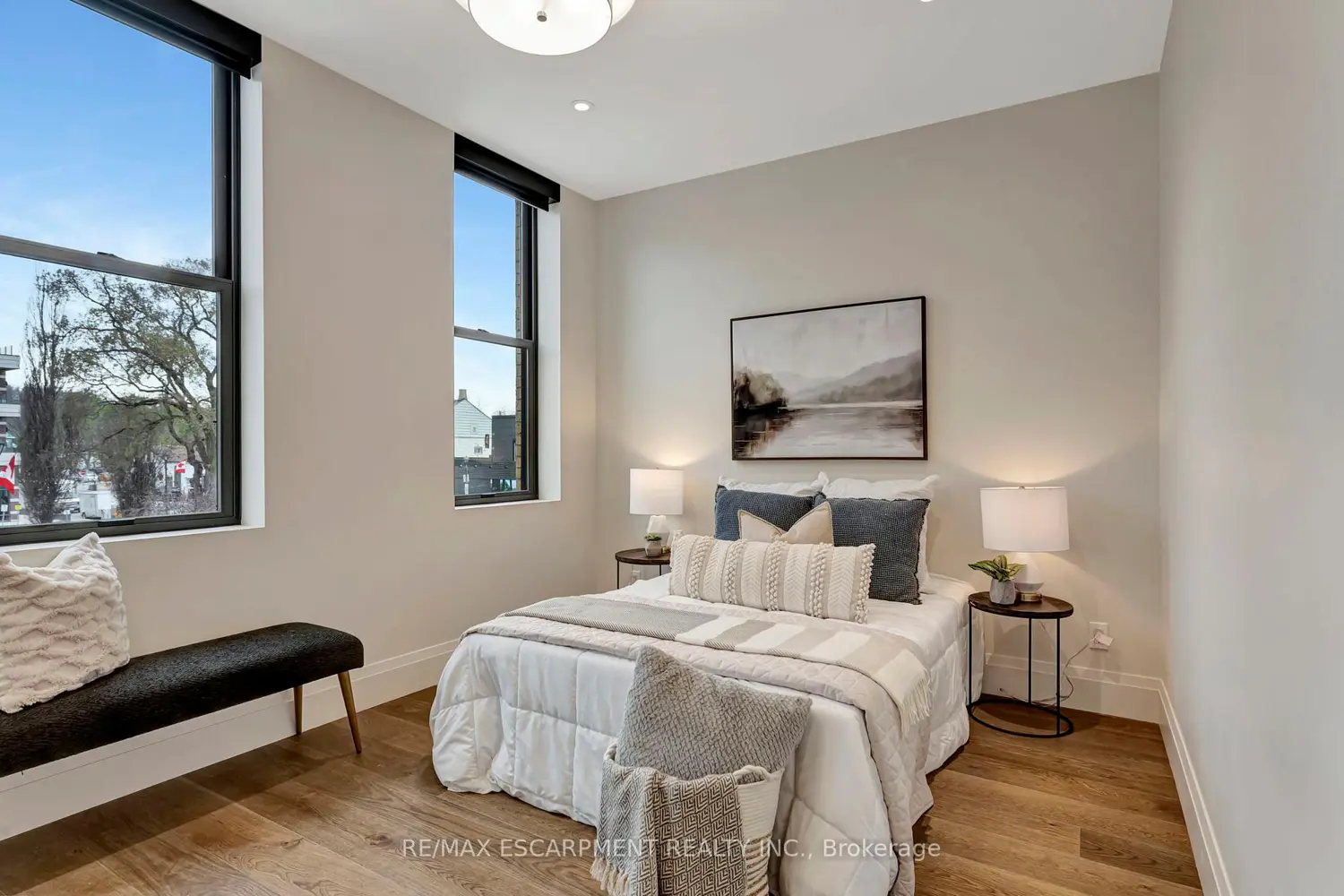 Additional image 13 of 7 Grand River Street 202