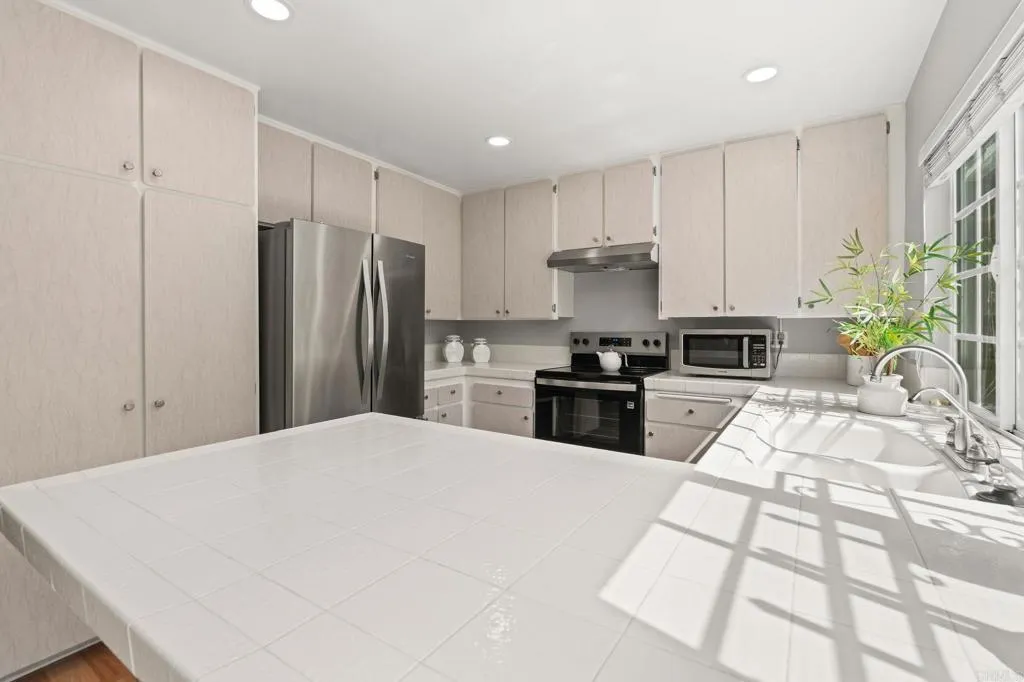 Additional image 30 of 3027 Oval Drive, San Diego, CA 92139