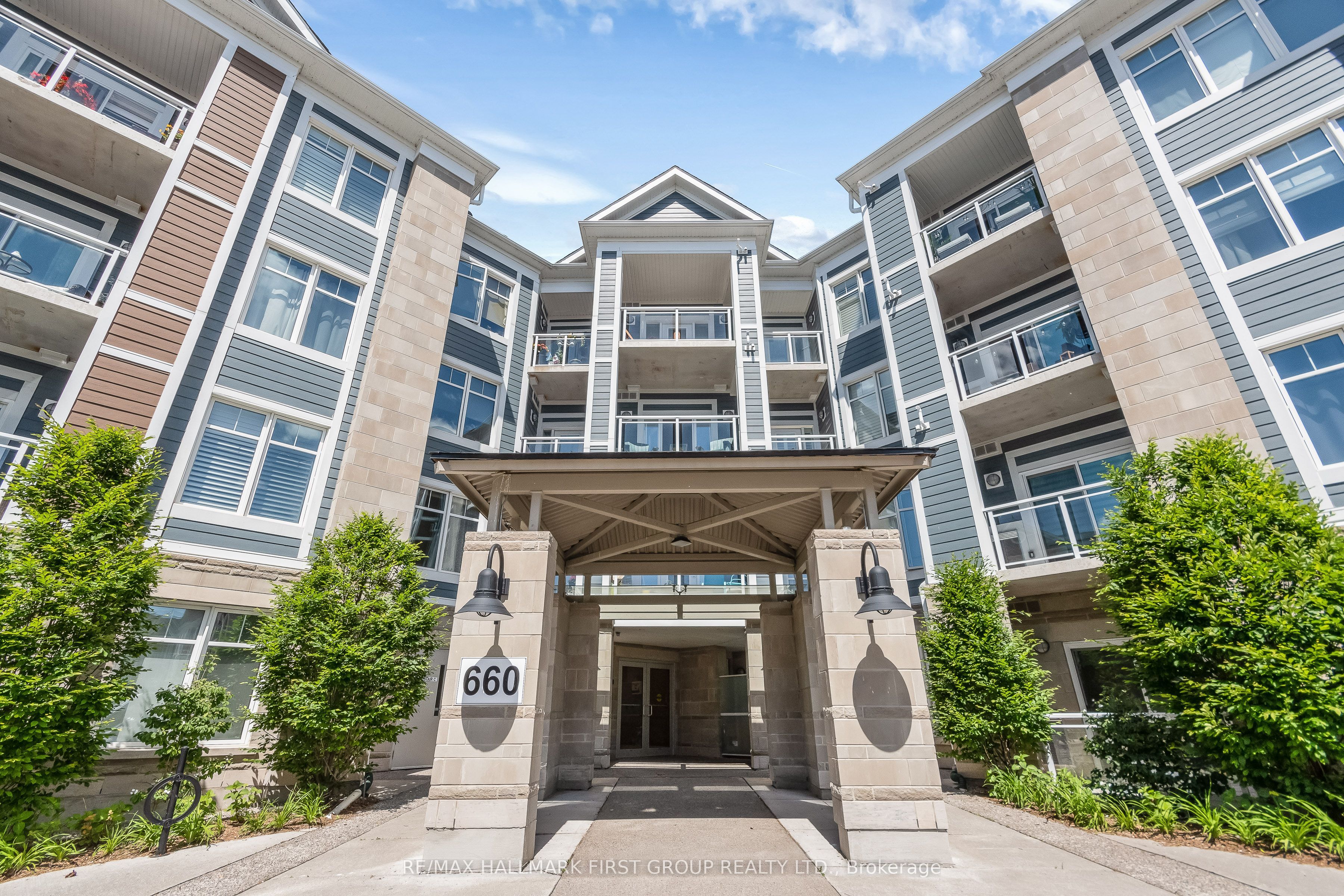 102-660 Gordon Street, Whitby, ON, L1N 9X4