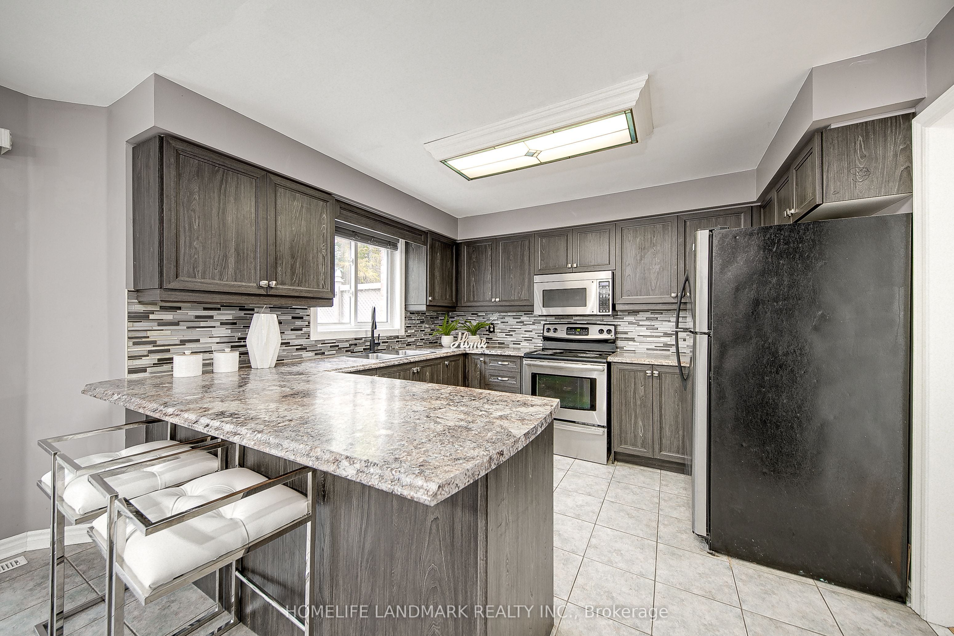 49 Eaglestone Lane, Barrie, ON, L4N 0J3