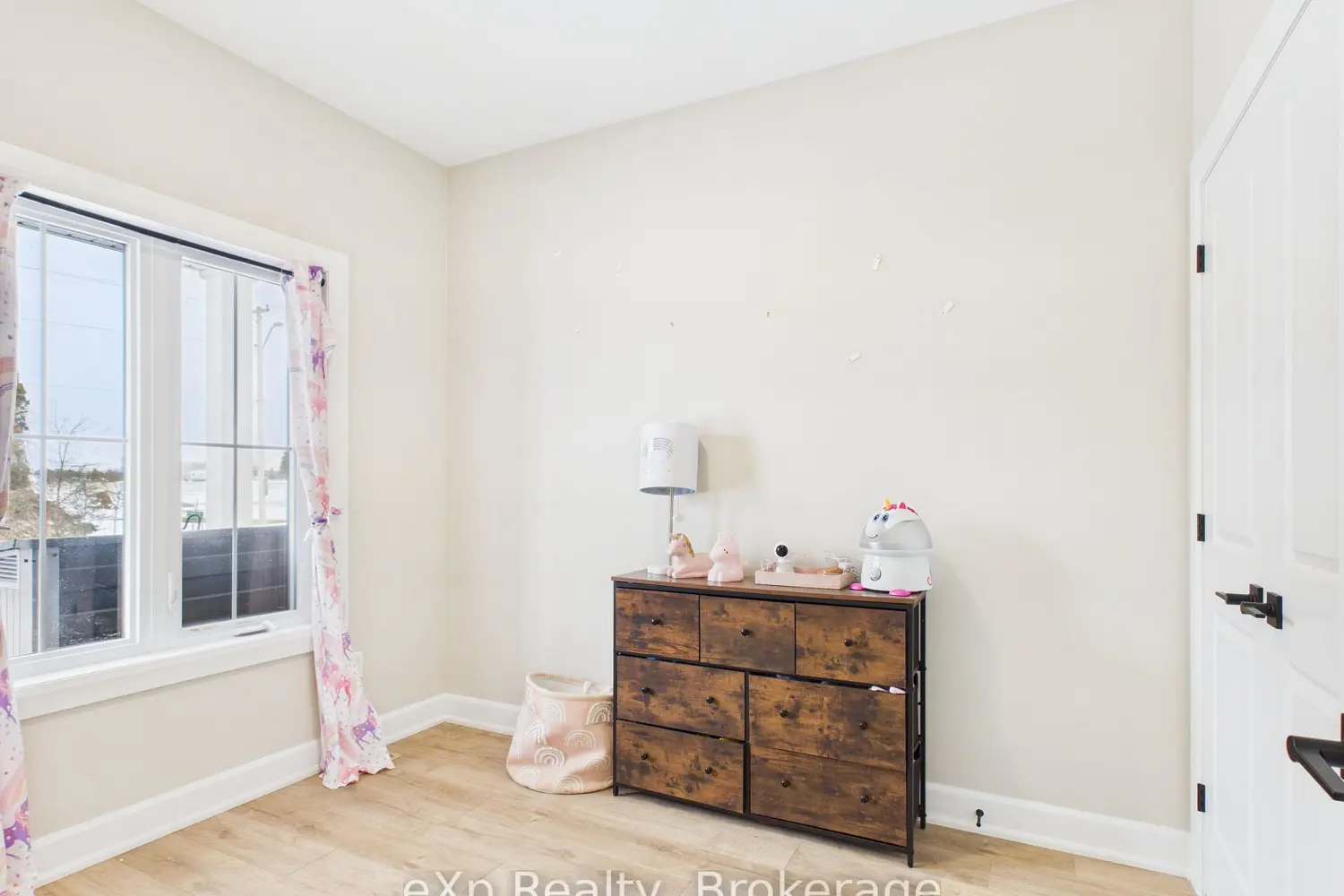 Additional image 5 of 221130 Grey Road 9