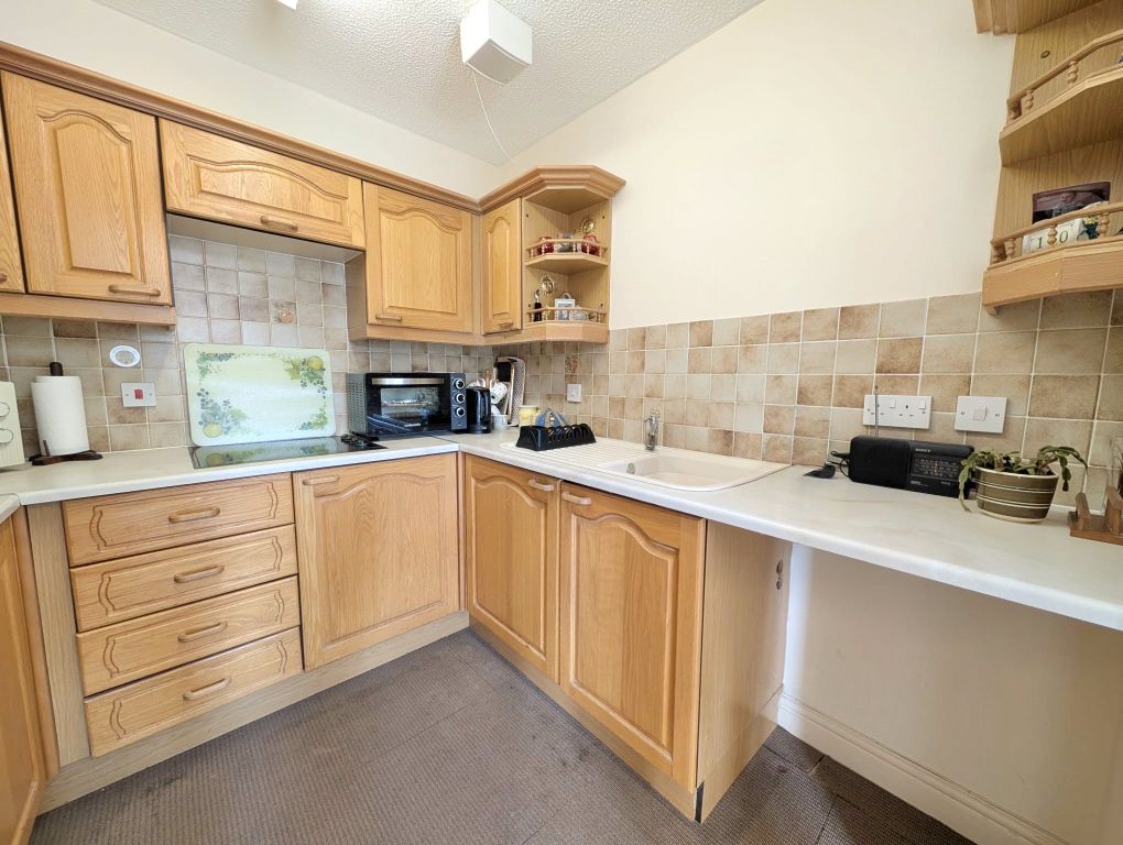Additional image 6 of 2 bed flat for saleHinderton Road, Neston, Cheshire CH64