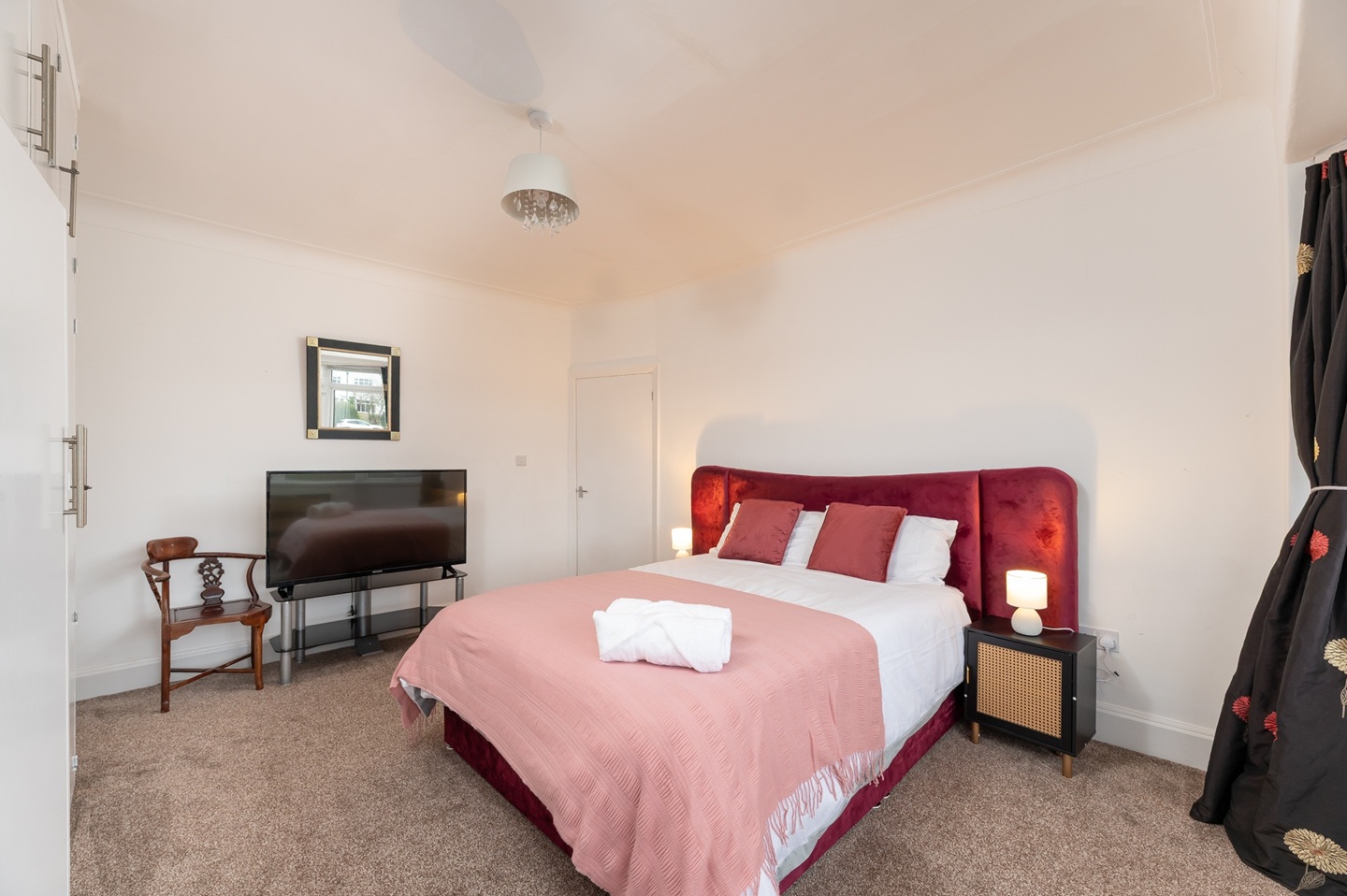 Additional image 32 of 5 Bed Detached House, Fully Furnished In North Leeds, LS17, N1 7GU