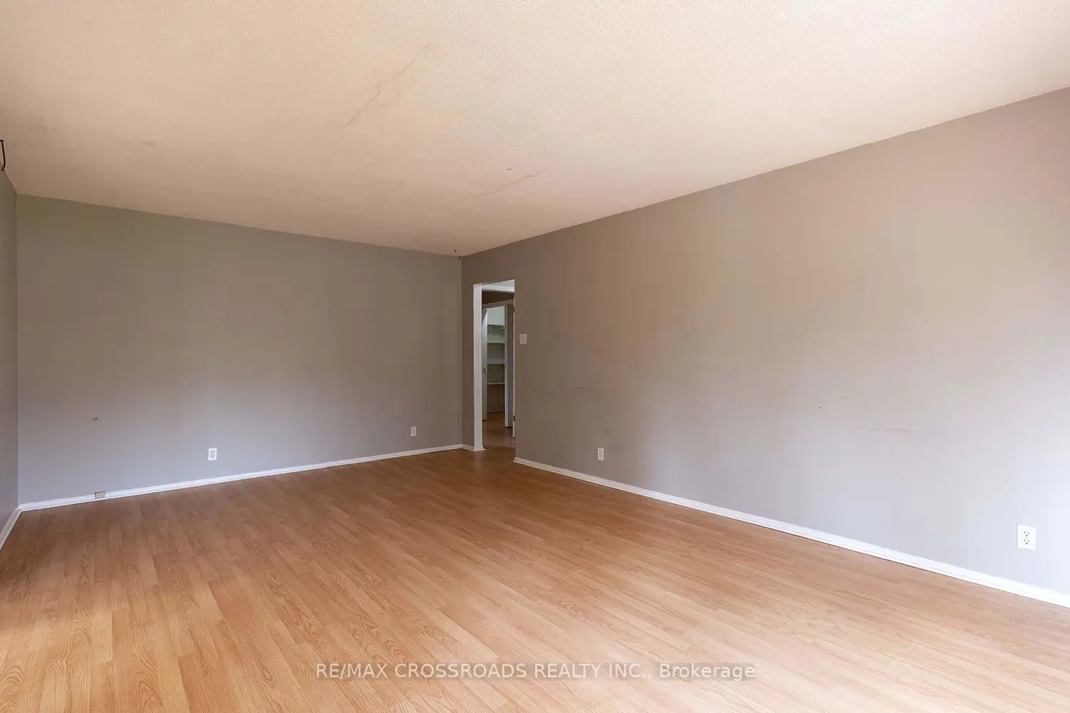 Additional image 2 of 2726 9Th Line