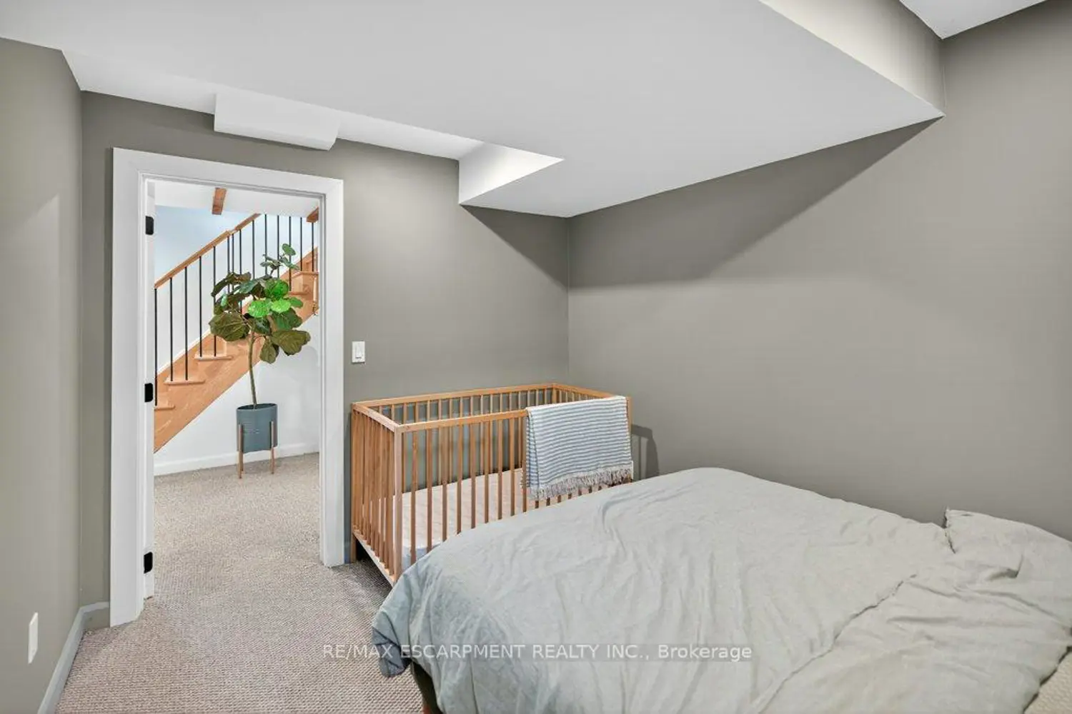 Additional image 16 of 5 Lees Line