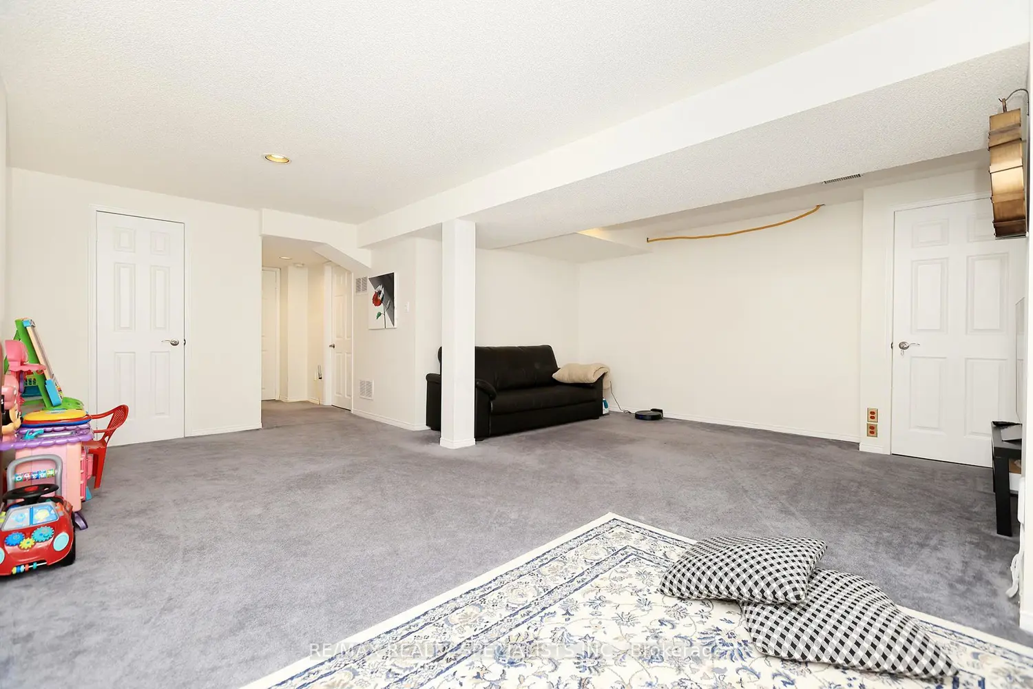 Additional image 16 of 1575 South Parade Court 34