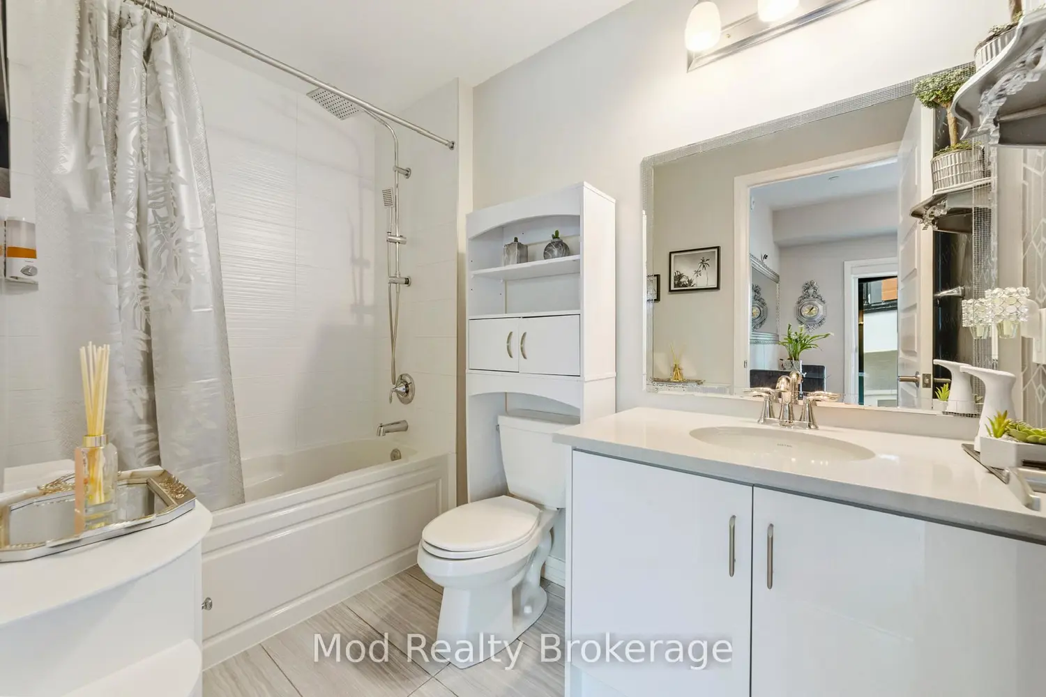 Additional image 12 of 128 Grovewood Common 129