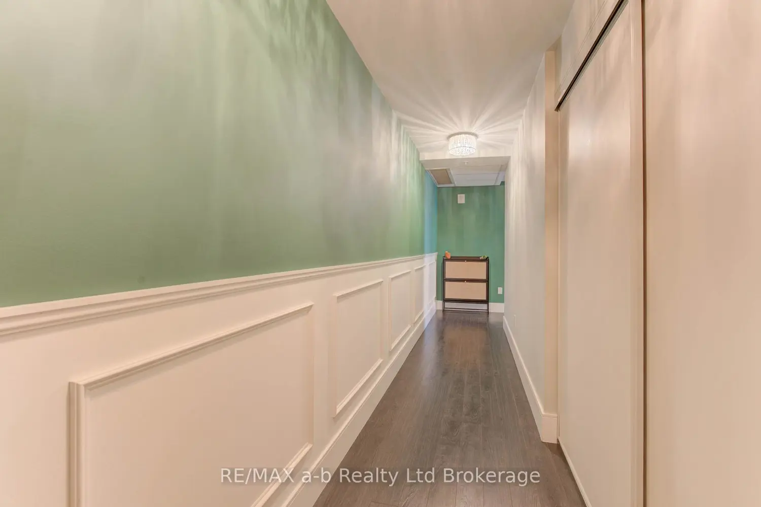 Additional image 8 of 155 St Leger Street 415