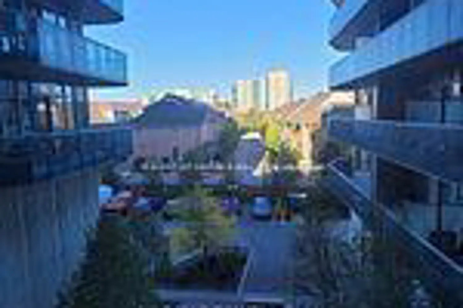 9471 Yonge Street photo 5