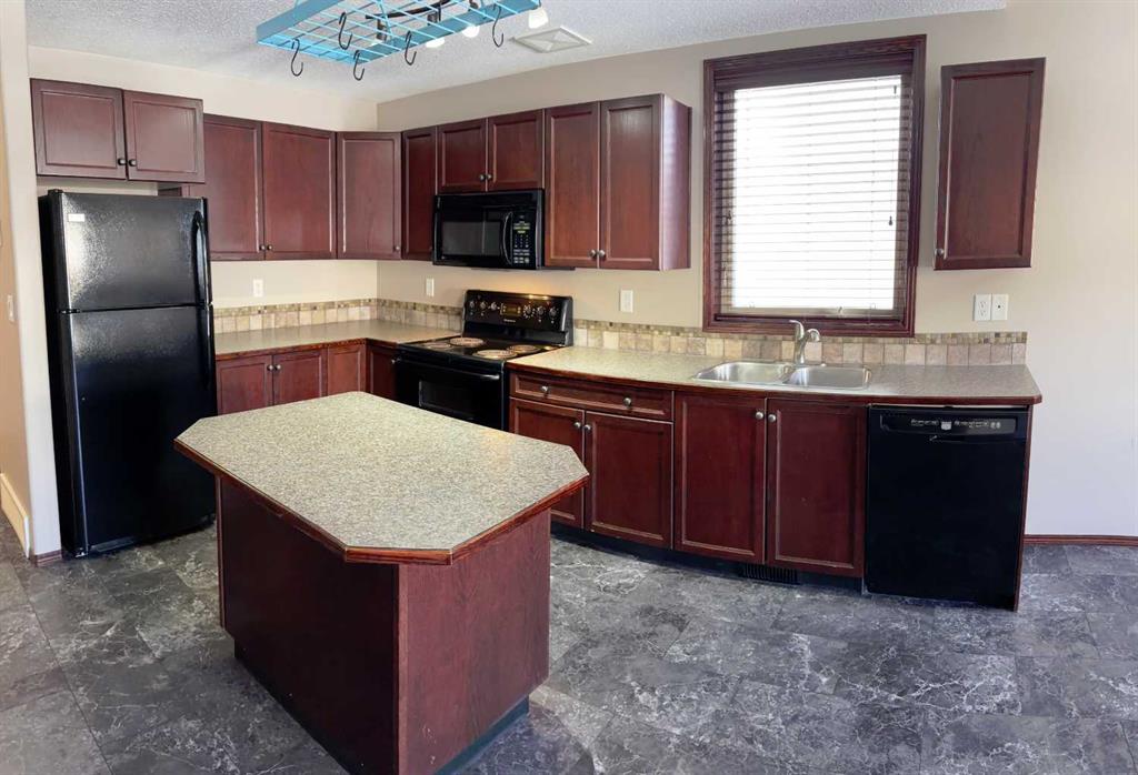 Additional image 5 of 40 Alberts Close, Red Deer, AB, T4R 3J7