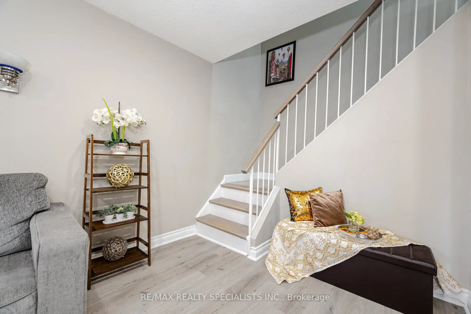 Additional image 8 of 3025 The Credit Woodlands Road 325