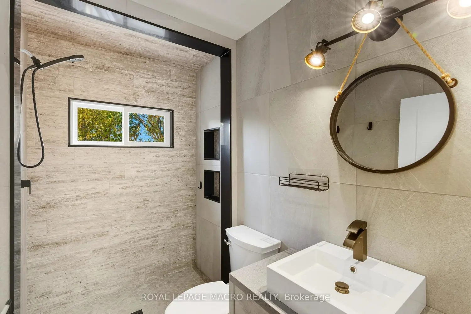 Additional image 9 of 17 Carmen Avenue