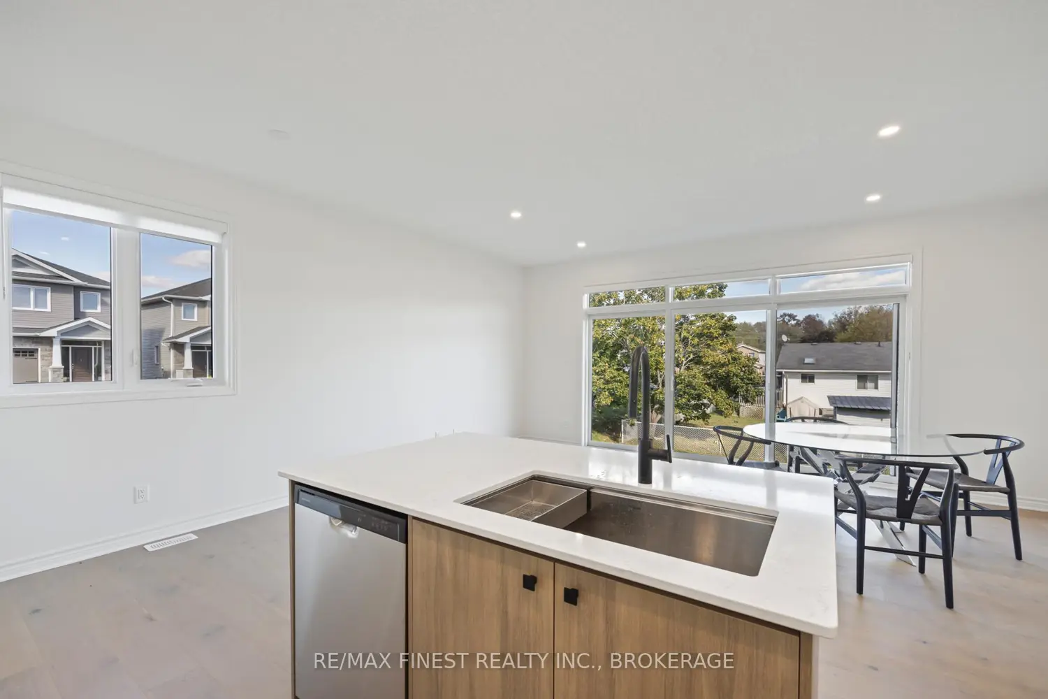 Additional image 8 of 198 Heritage Park Drive