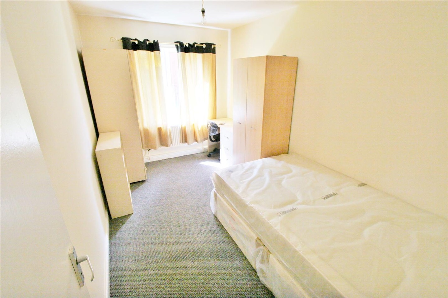 Additional image 4 of 3 Bed Flat, Orchard Lodge, LS6, N1 7GU