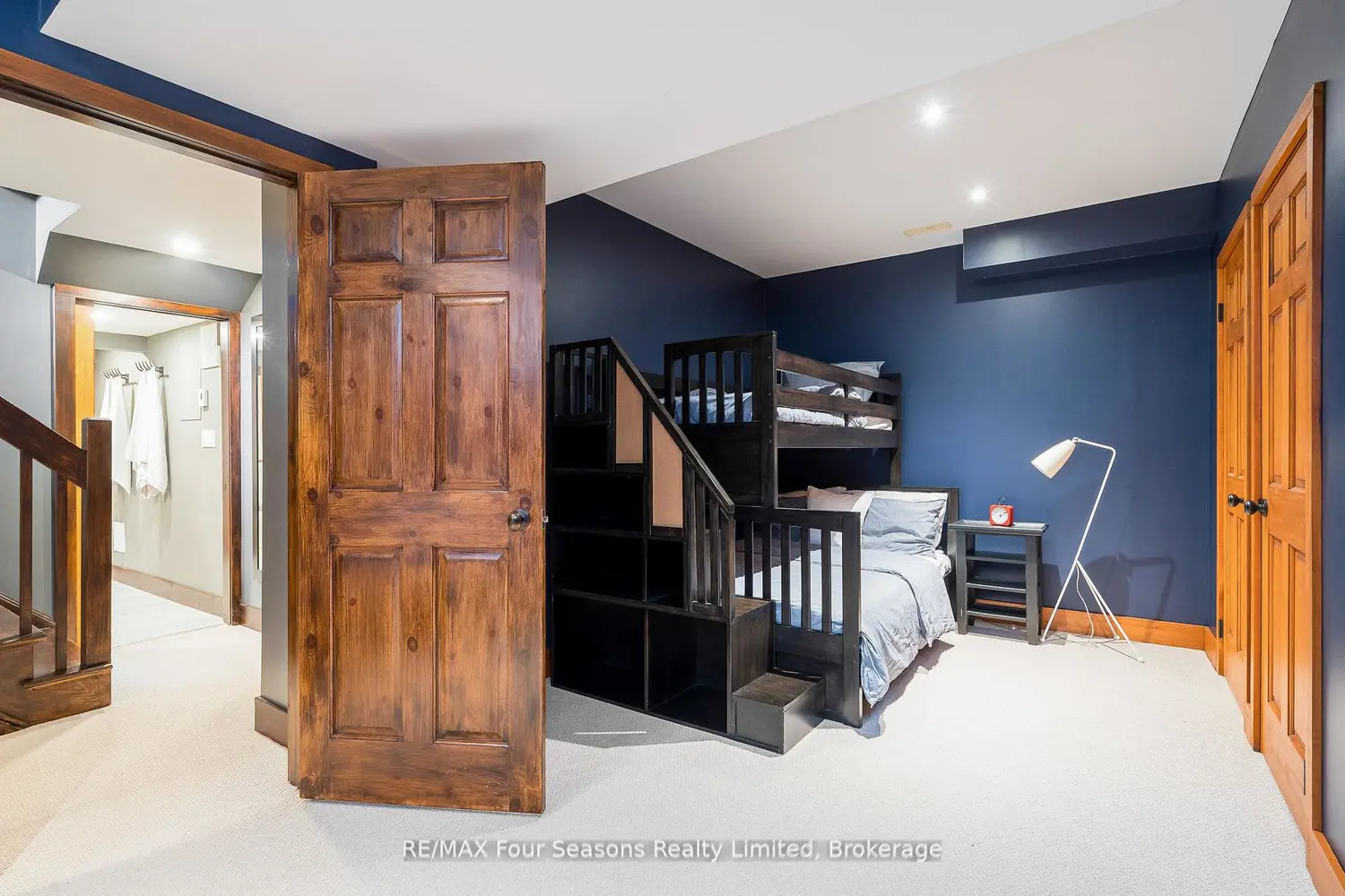 Additional image 18 of 106 Venture Boulevard