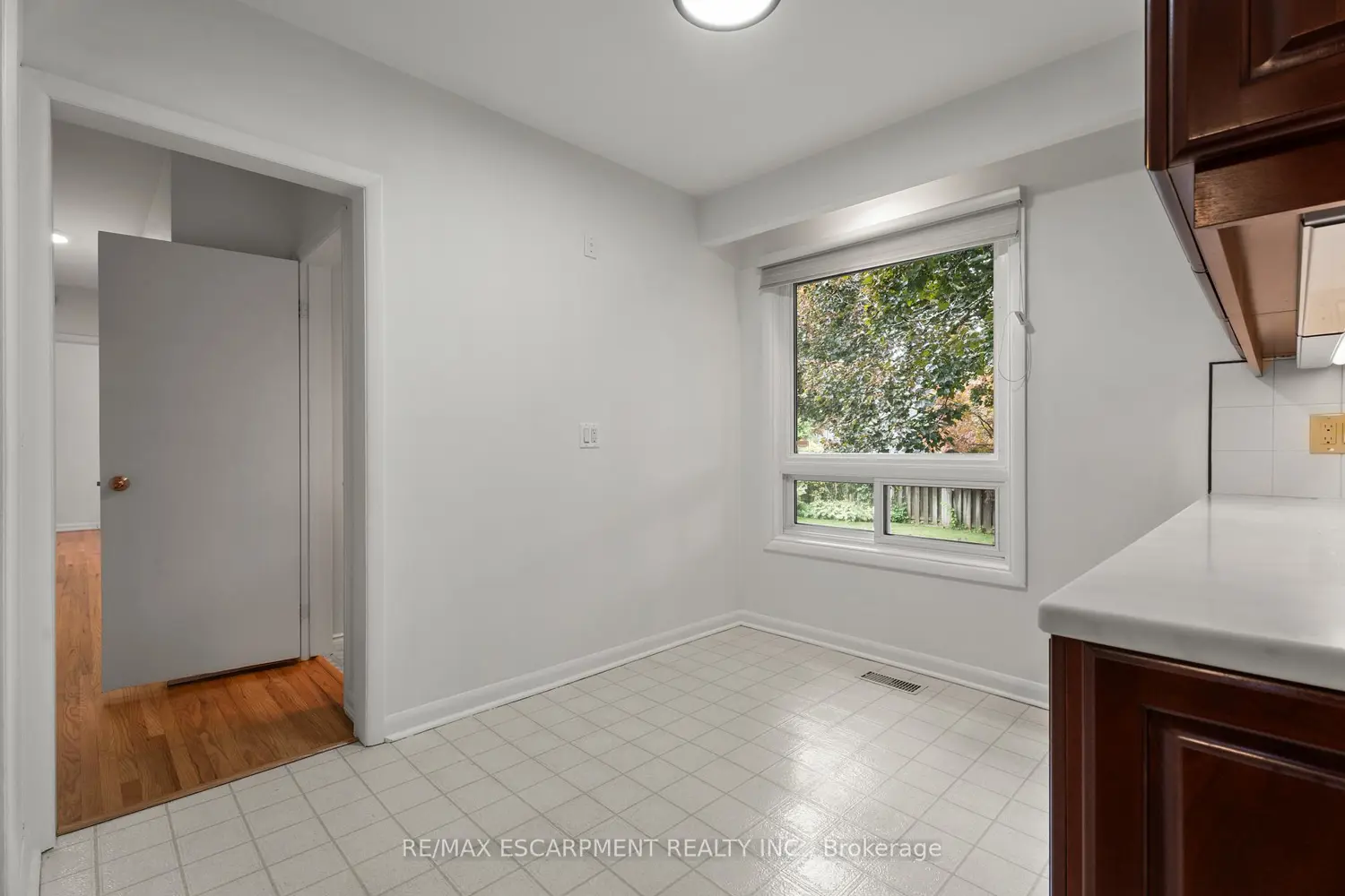 Additional image 5 of 98 Laurier Avenue