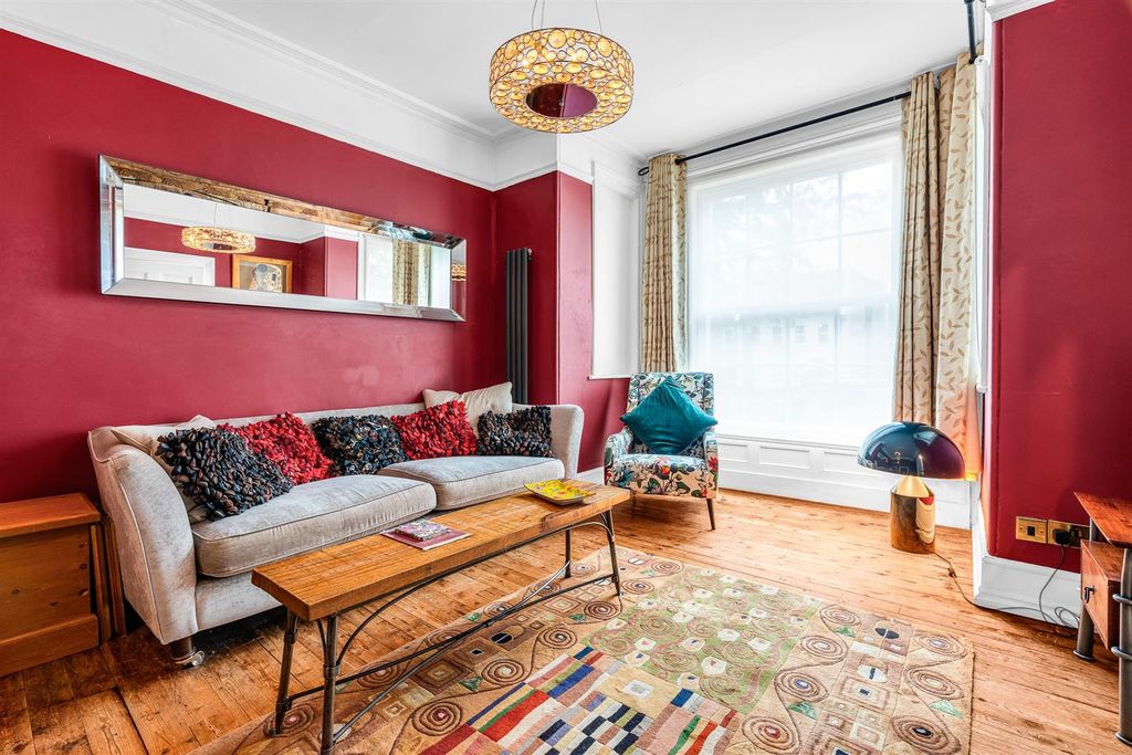 Additional image 6 of 3 bed semi-detached house for saleNorth Road, Hertford SG14