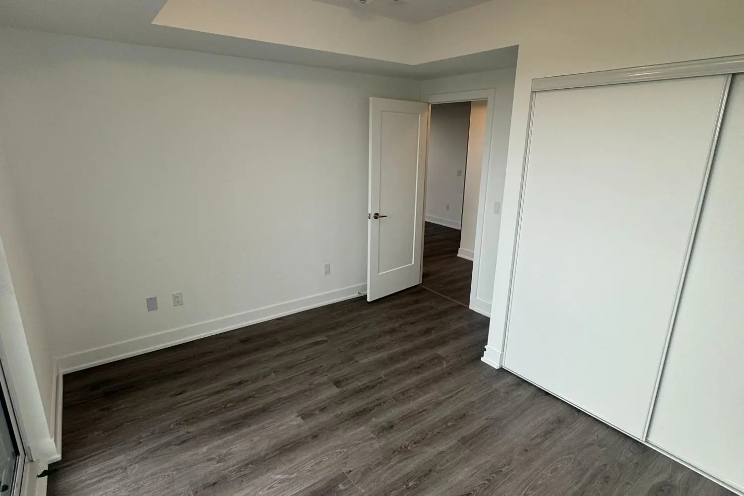 Additional image 7 of 2545 Simcoe Street 403