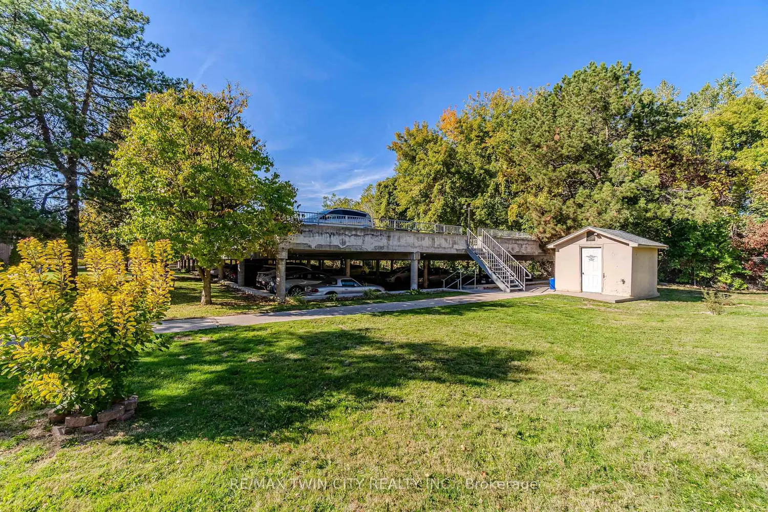 Additional image 16 of 648 Grey Street 305