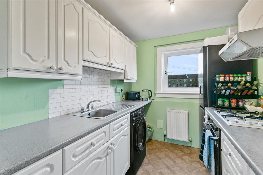 Additional image 5 of 2 bed flat for saleCastlegreen Street, Dumbarton G82