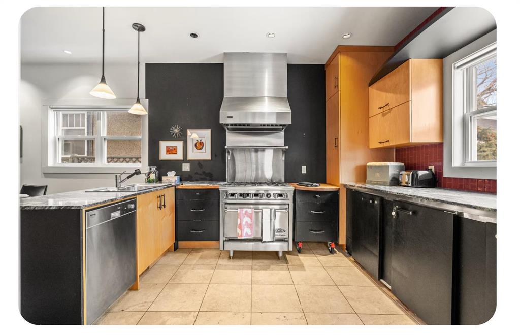 Additional image 4 of 714 7 Avenue NE, Calgary, AB, T2E 0N5