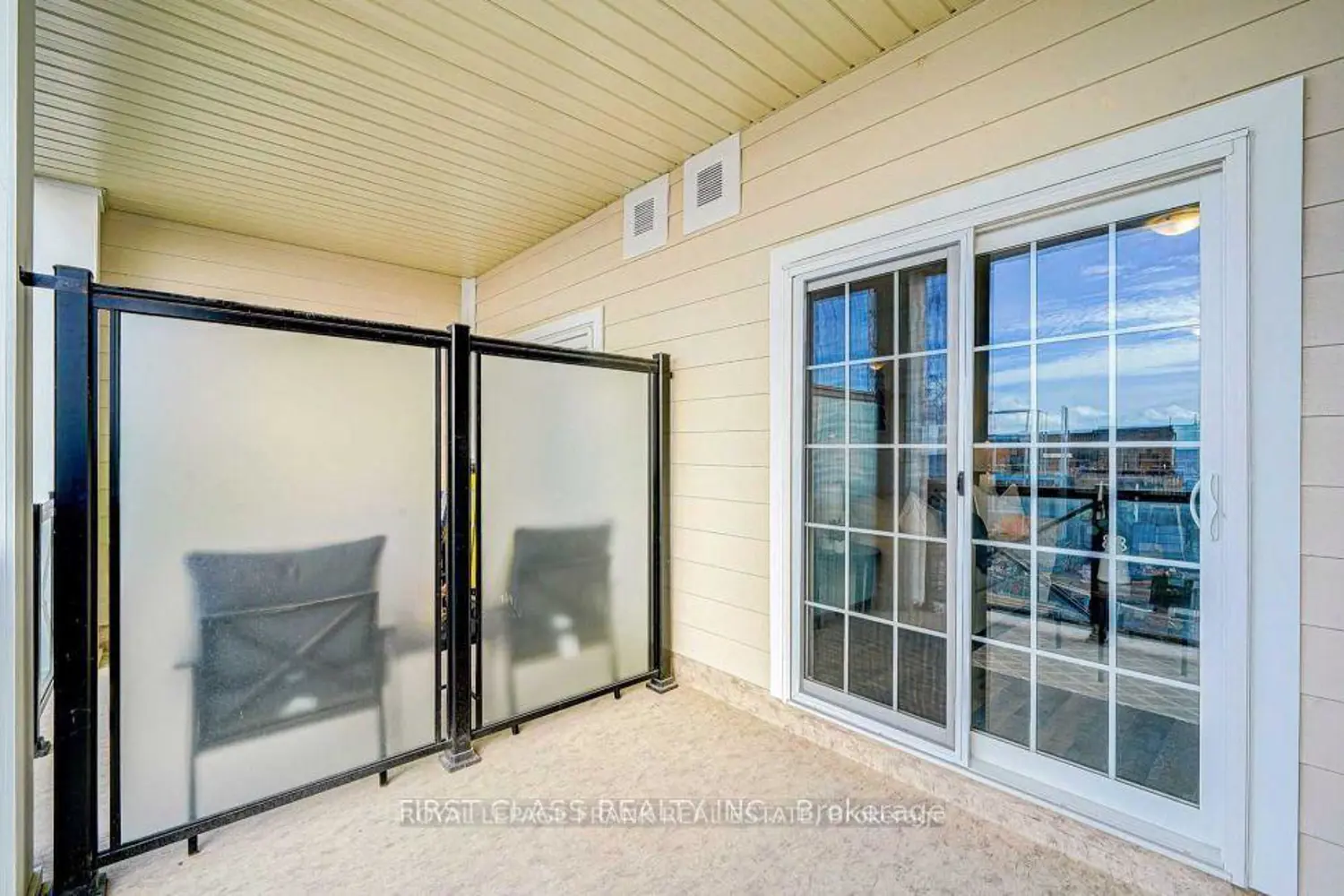 Additional image 16 of 50 Lakebreeze Drive 317