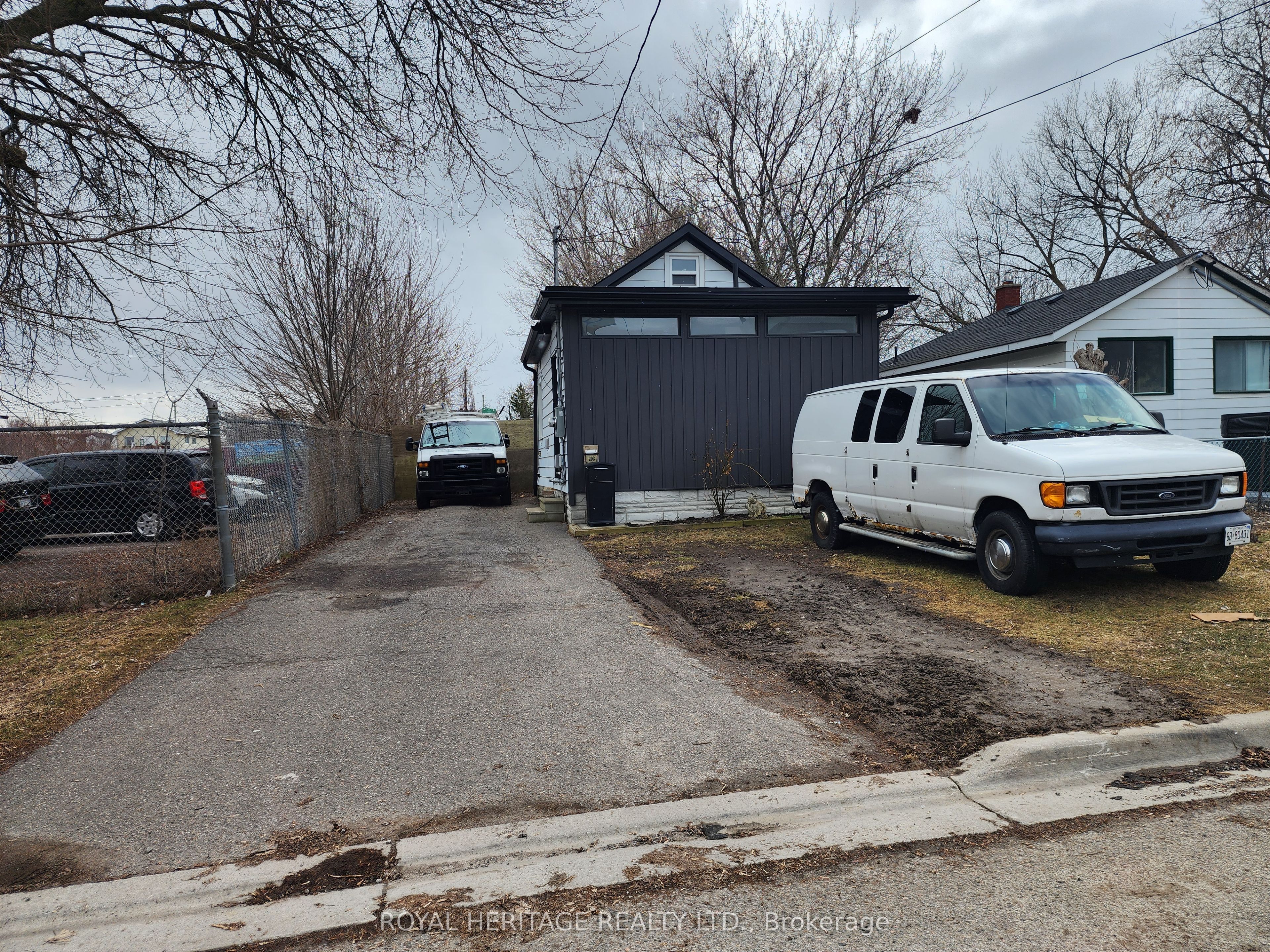 Additional image 3 of 203 Valencia Road, Oshawa, ON, L1J 1P2