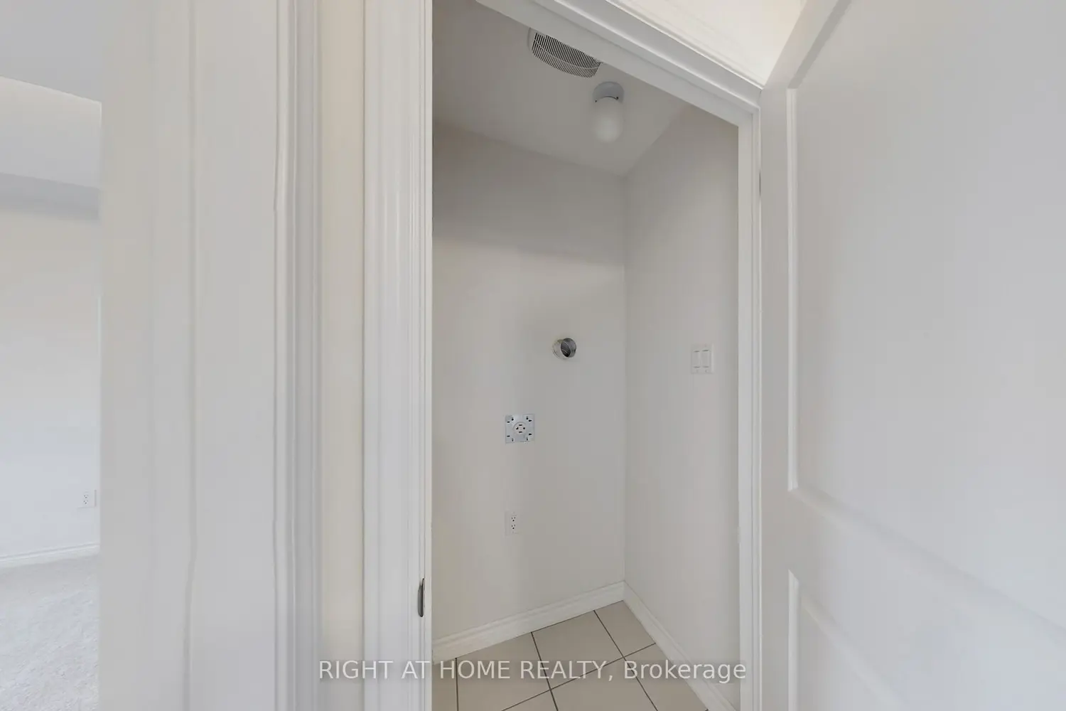 Additional image 8 of 40 Ainslie Hill Crescent