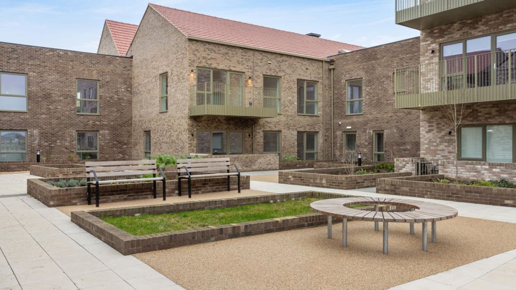 Additional image 11 of 2 bed flat for saleNewmarket Road, Cambridge CB5
