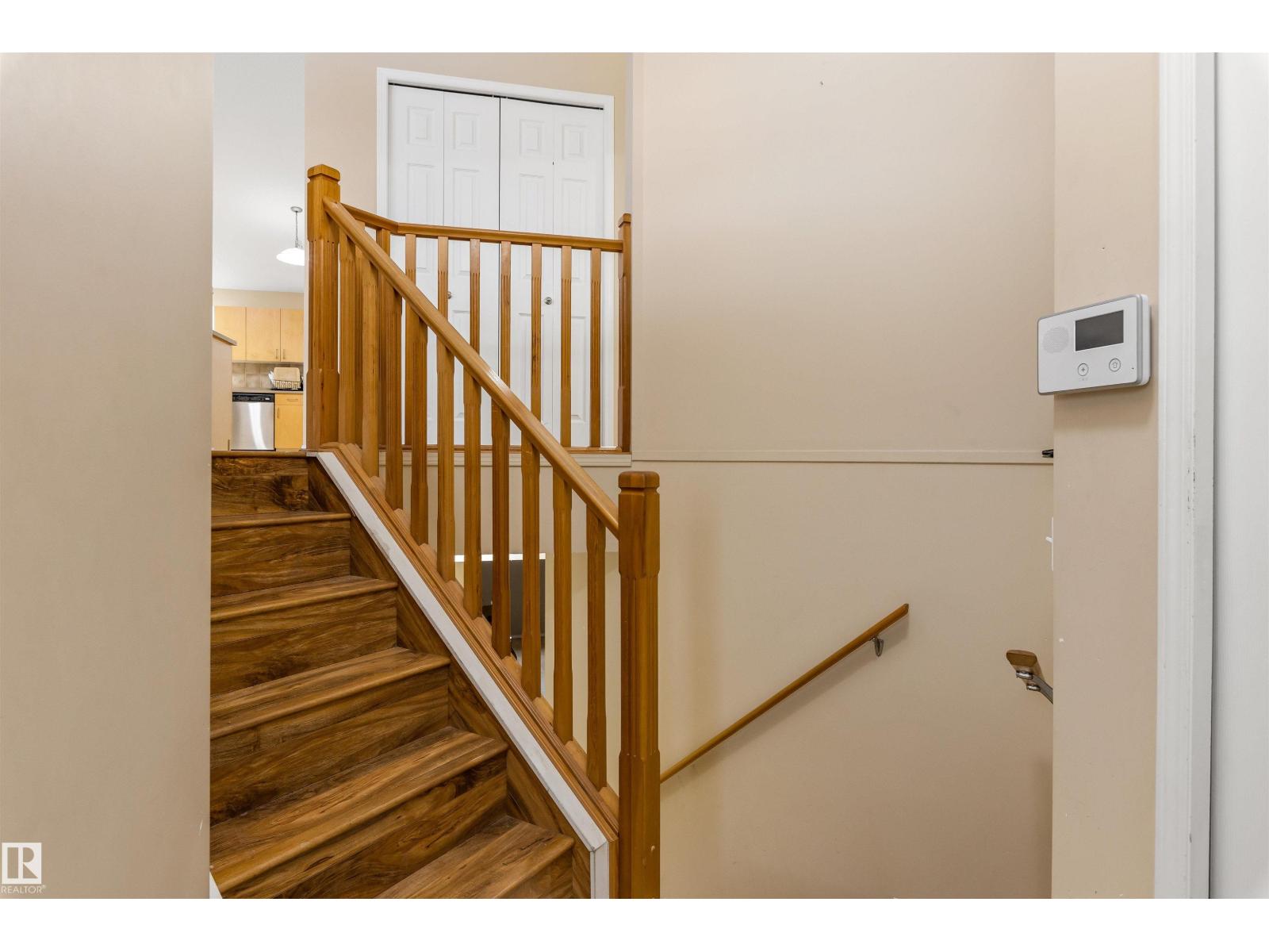 Additional image 4 of 1233 Ormsby Lane NW, Edmonton, AB, T5T6R2