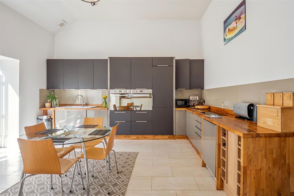 Additional image 49 of 3 bed flat for saleHelenslee Road, Dumbarton G82
