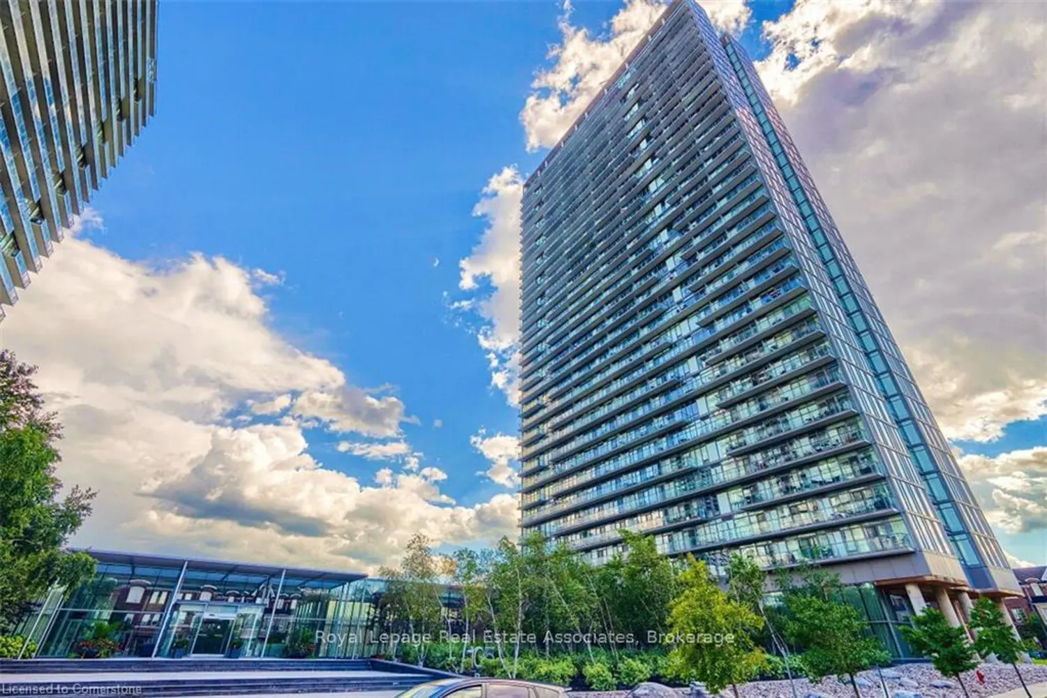 105 The Queensway 2206