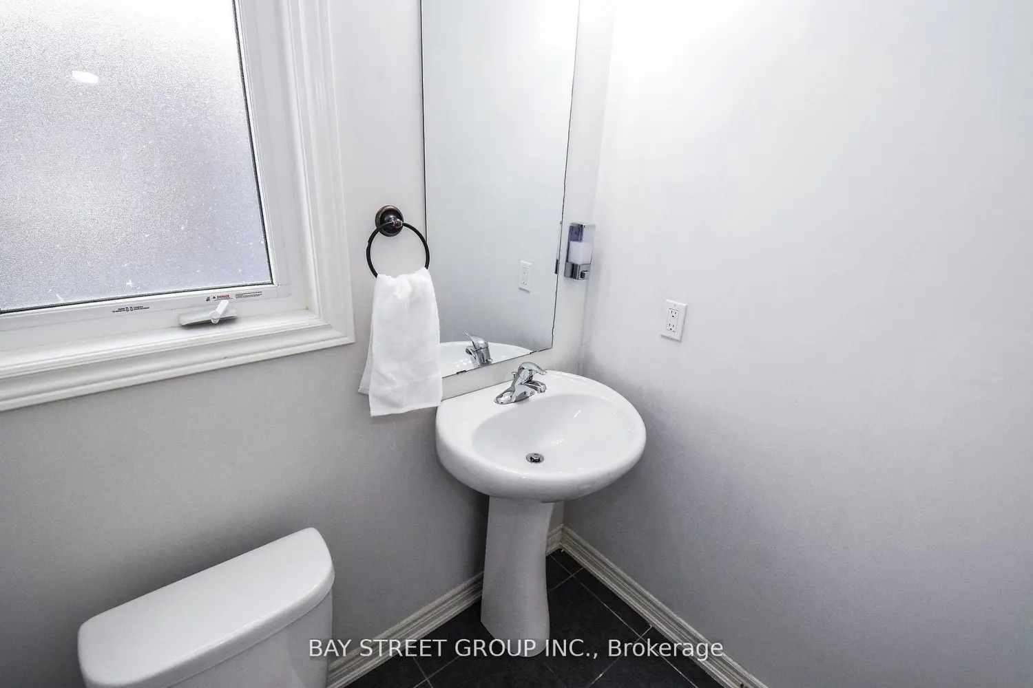 Additional image 10 of 490 Silverwood Avenue