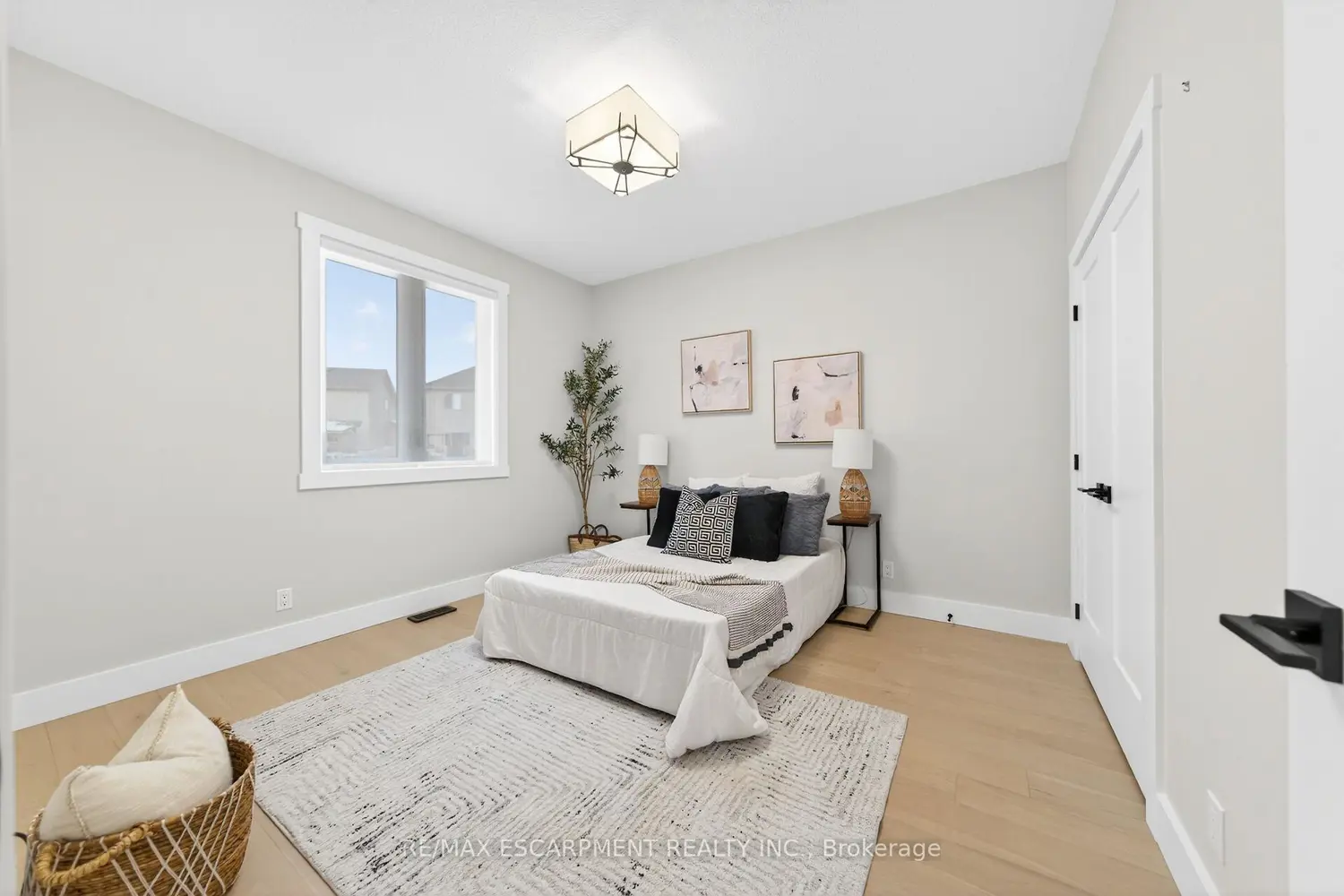 Additional image 10 of 24 Craddock Boulevard 23