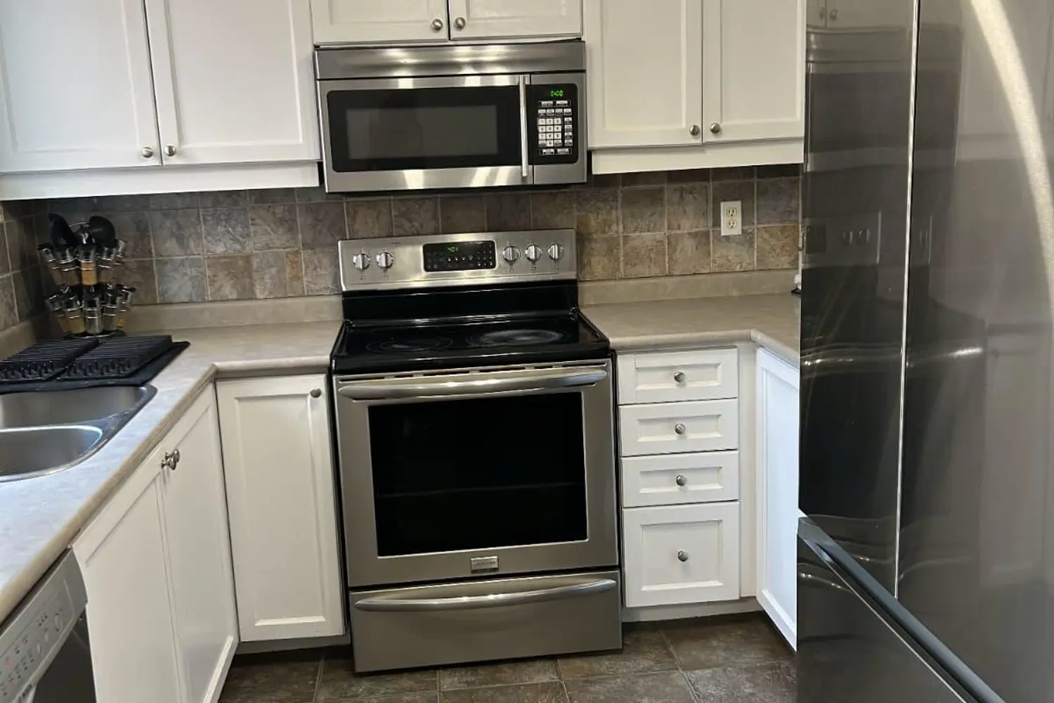 Additional image 8 of 5126 Des Jardines Drive