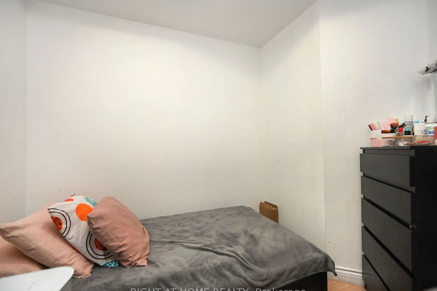 Additional image 11 of 90 Absolute Avenue 908