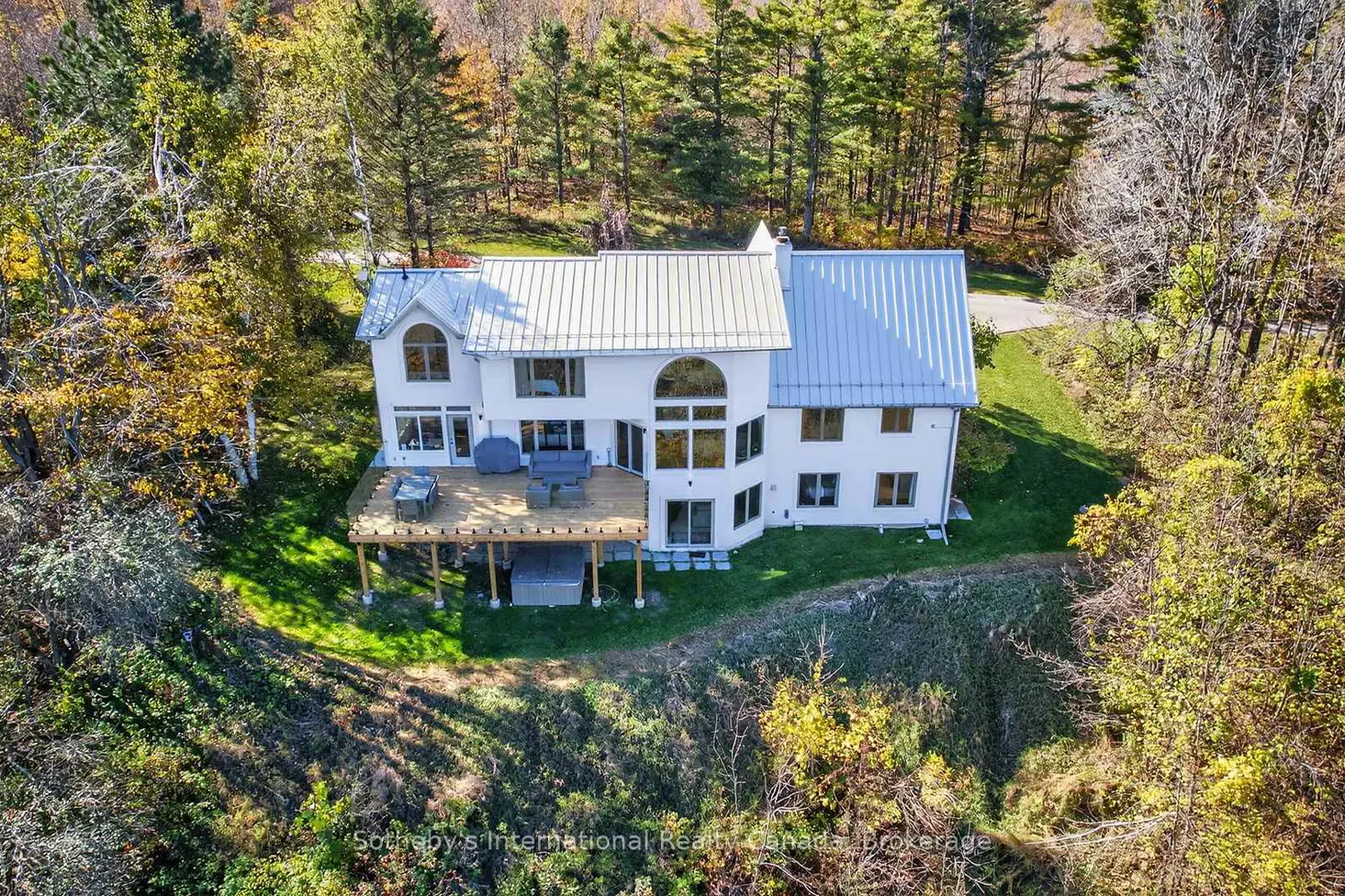 Additional image 20 of 589374 19 Grey Road