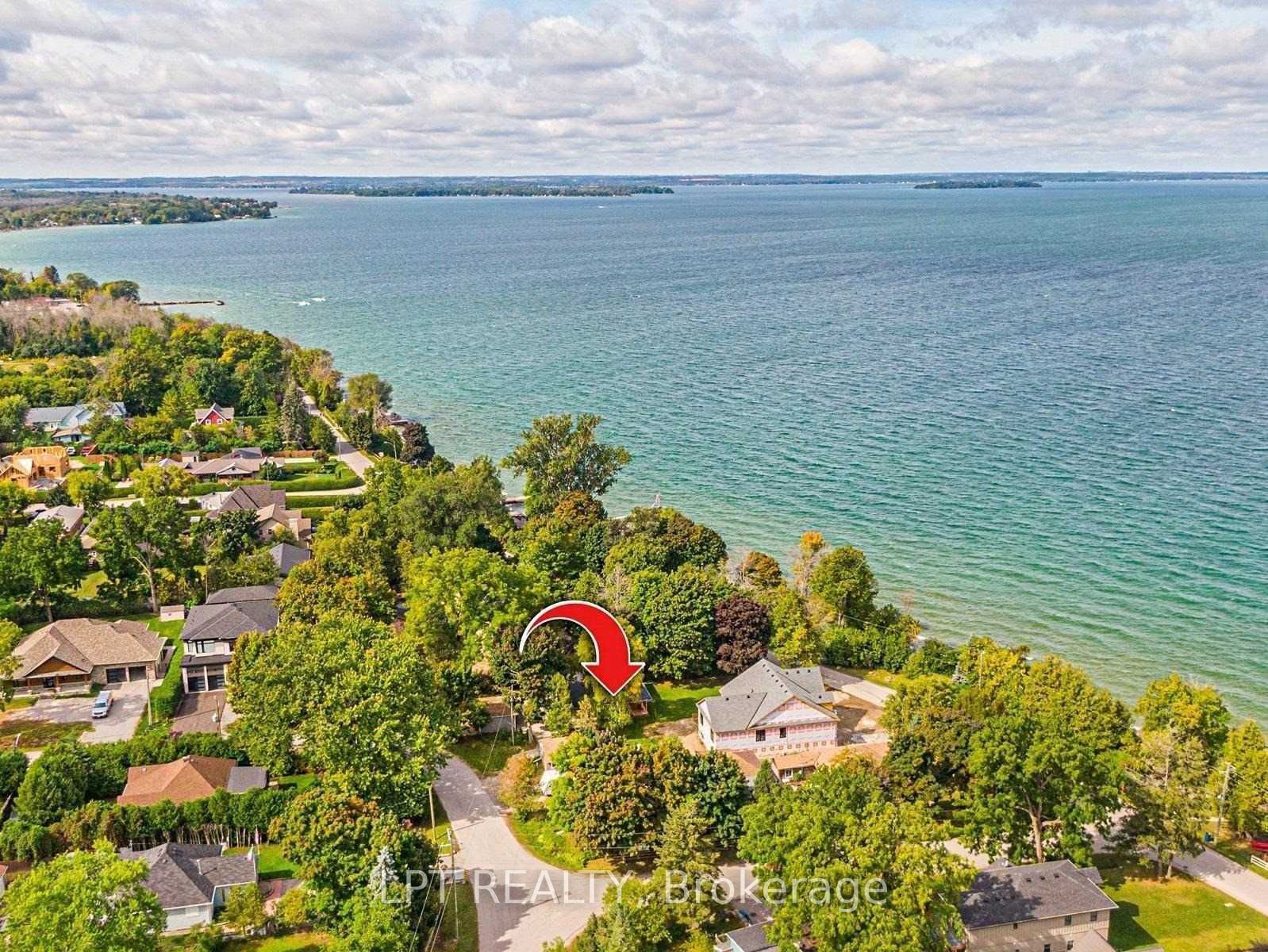 2-72 Farley Circle, Georgina, ON, L0E 1S0