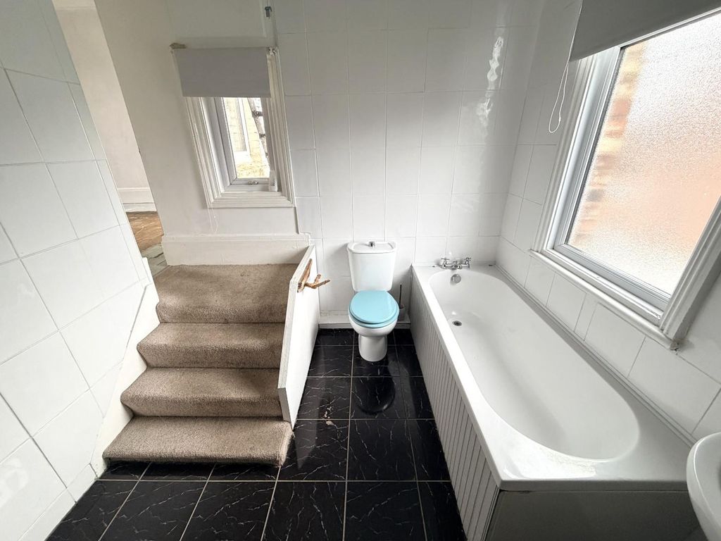 Additional image 11 of 1 bed flat for saleThe Cliff, Seaton Carew, Hartlepool TS25