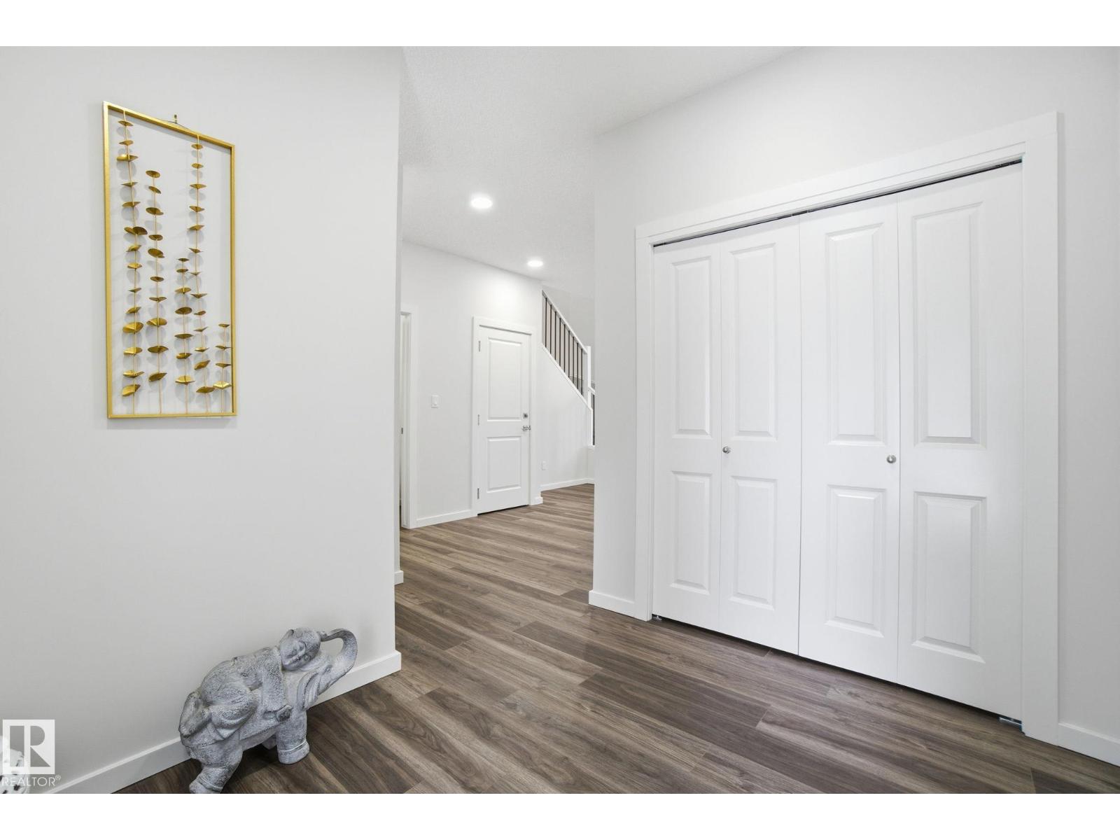 Additional image 6 of 319 29 Street SW, Edmonton, AB, T6X3E7