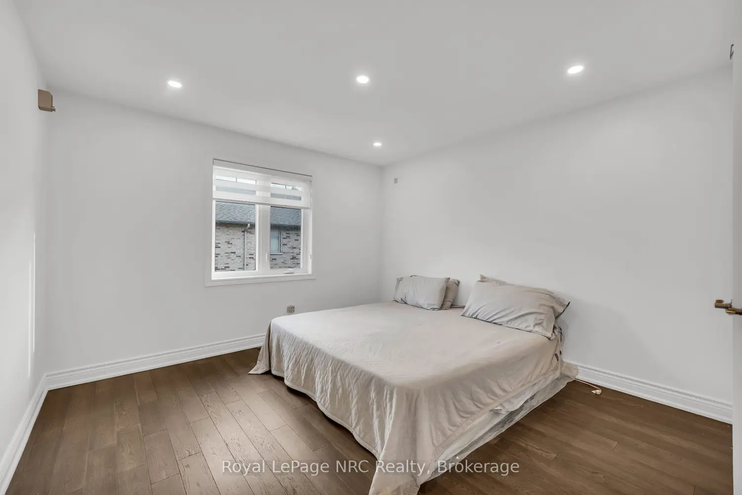 Additional image 15 of 122 Shoreview Place