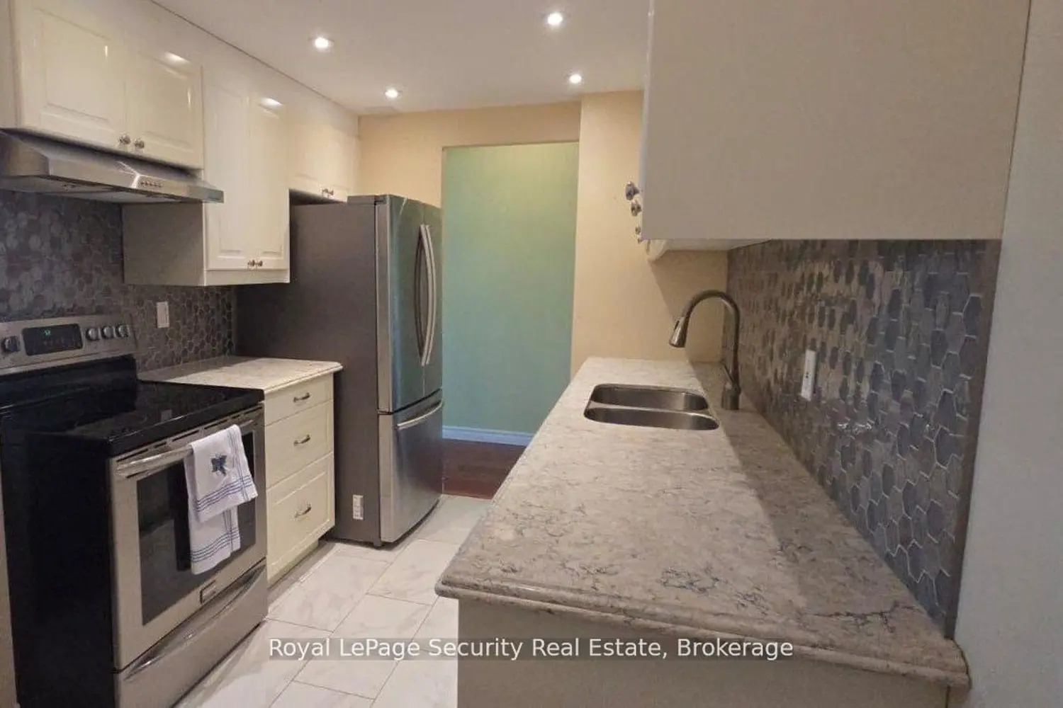 Additional image 2 of 2556 Argyle Road 805