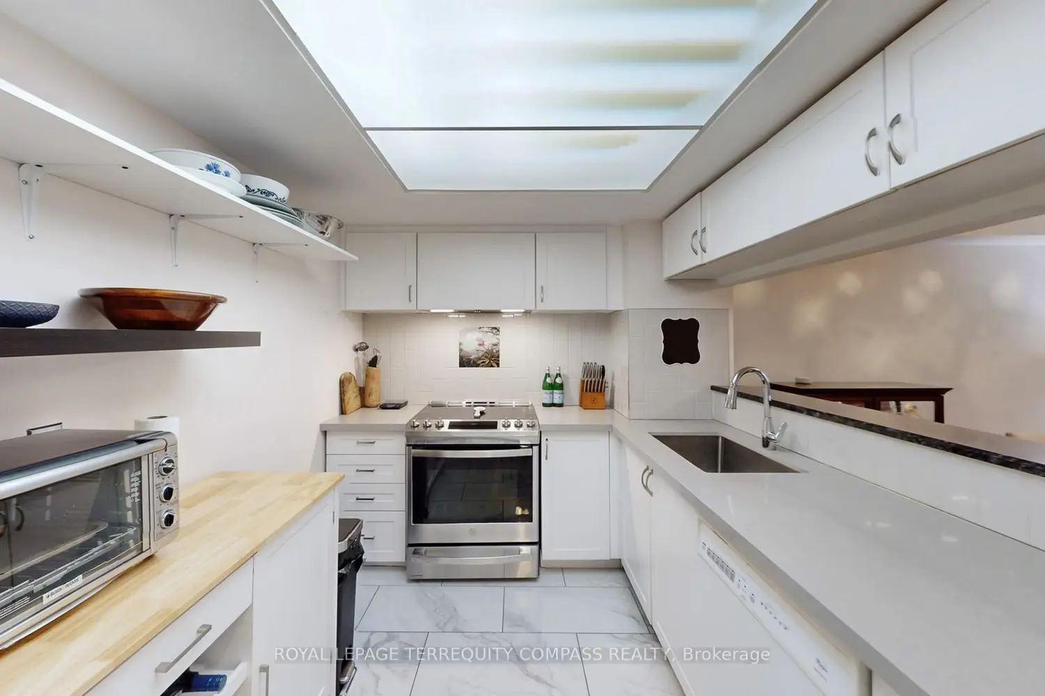 Additional image 9 of 1155 Bough Beeches Boulevard 208