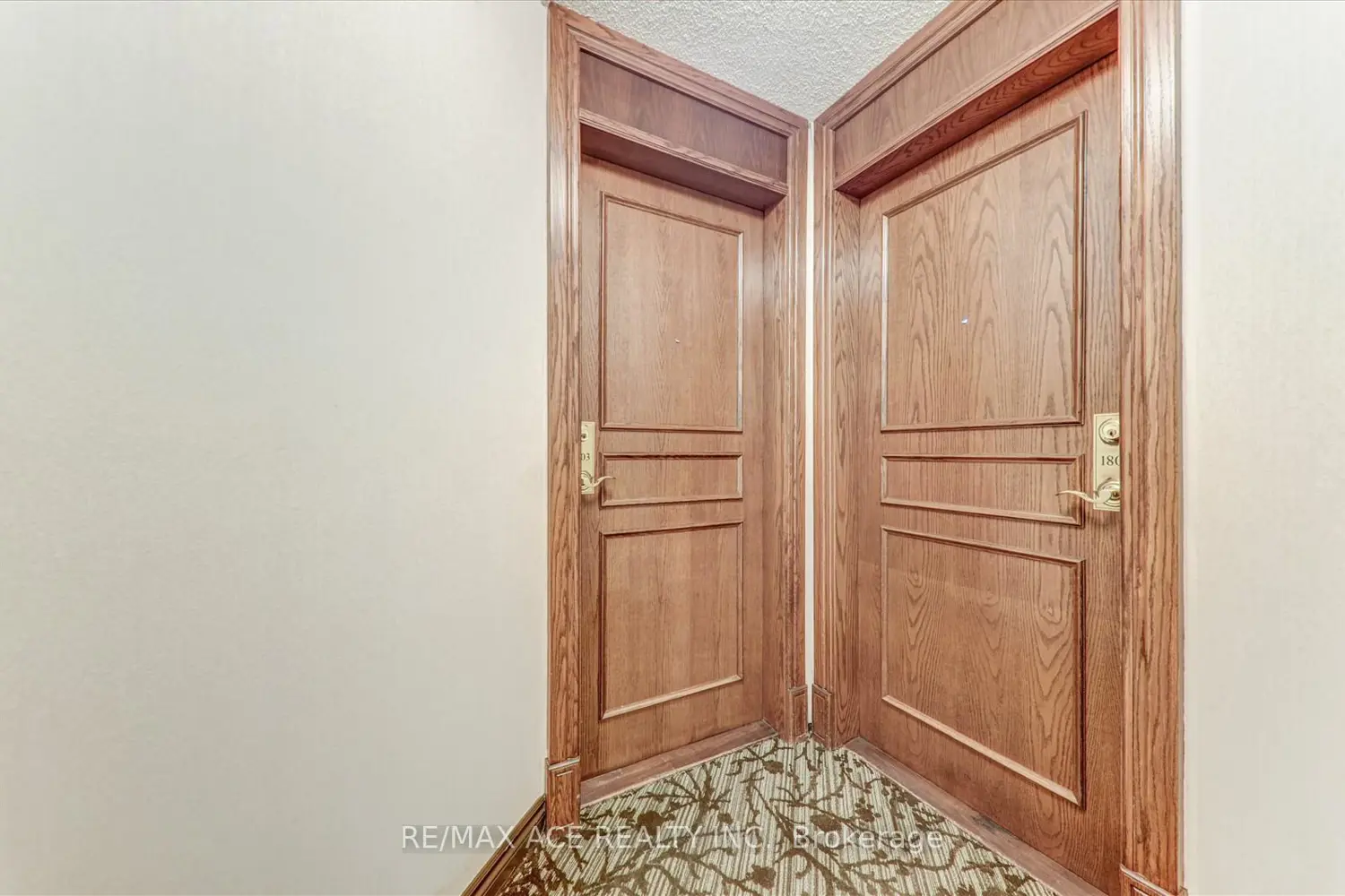 Additional image 8 of 2545 Erin Centre Boulevard 1803